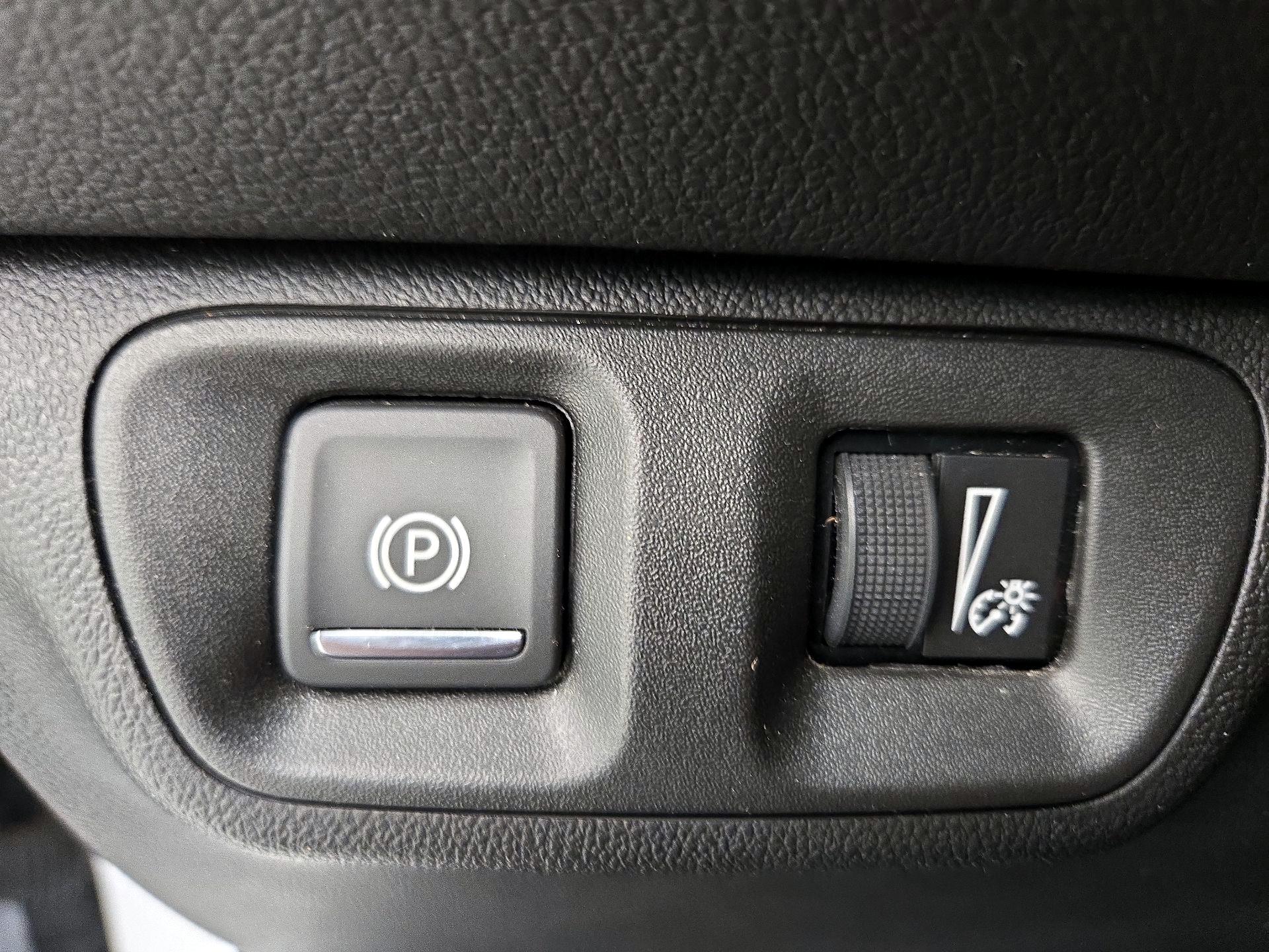 Thumbnail: 2019 GMC Acadia - 13