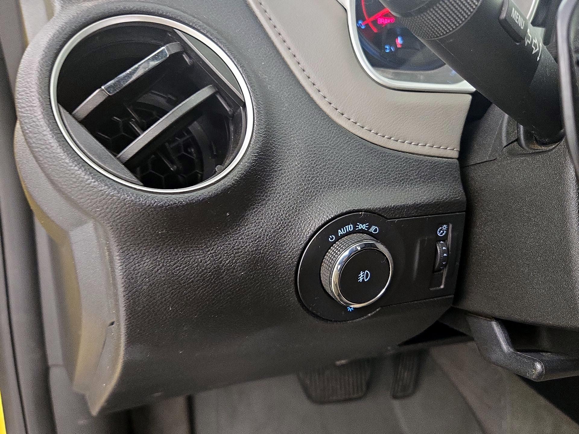 Thumbnail: 2015 Chevrolet Camaro - 13