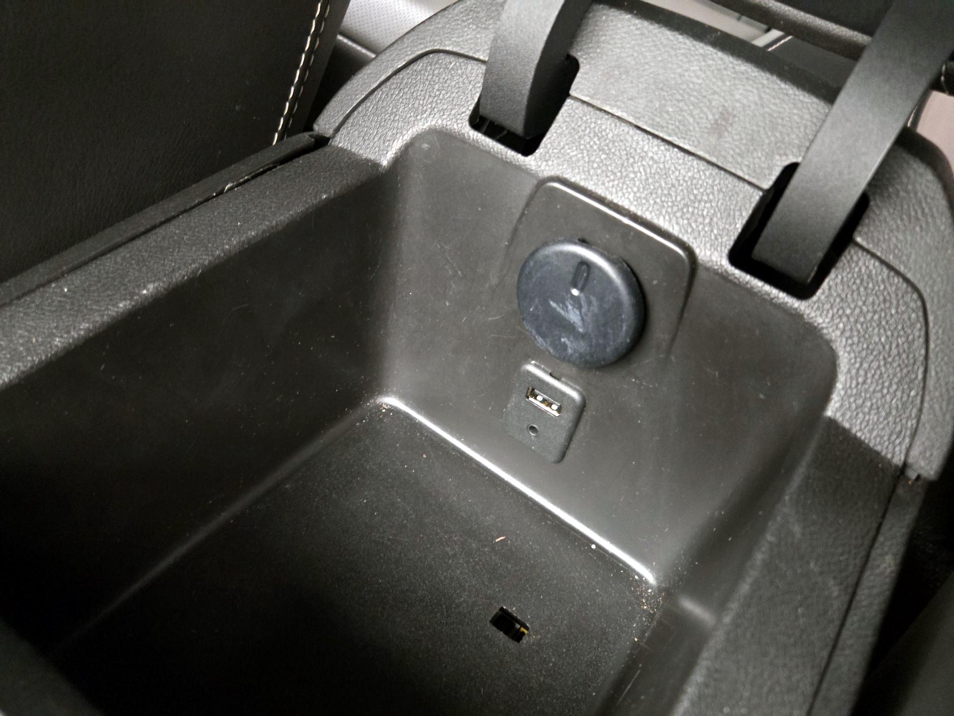 Thumbnail: 2015 Chevrolet Camaro - 19