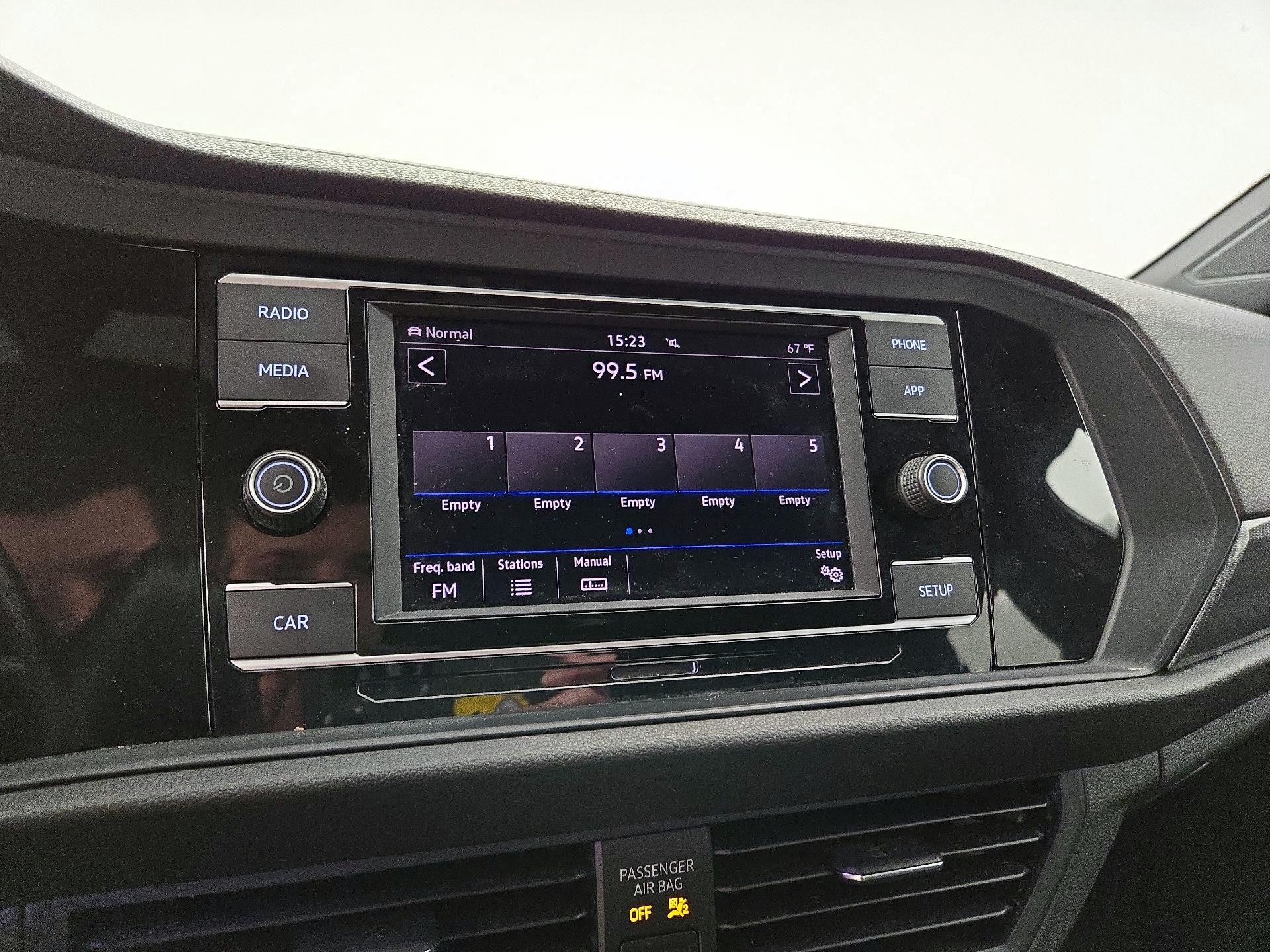 Thumbnail: 2019 Volkswagen Jetta - 15