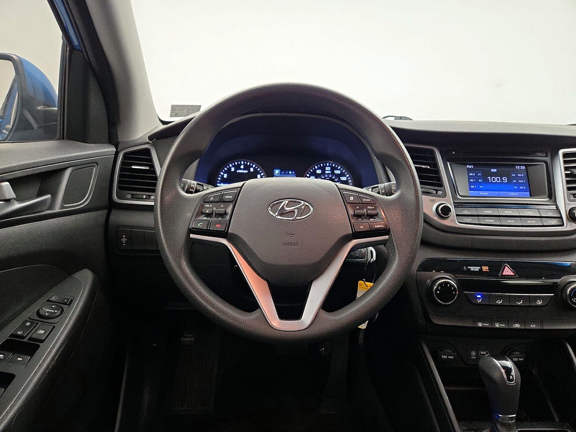 Thumbnail: 2016 Hyundai Tucson - 10
