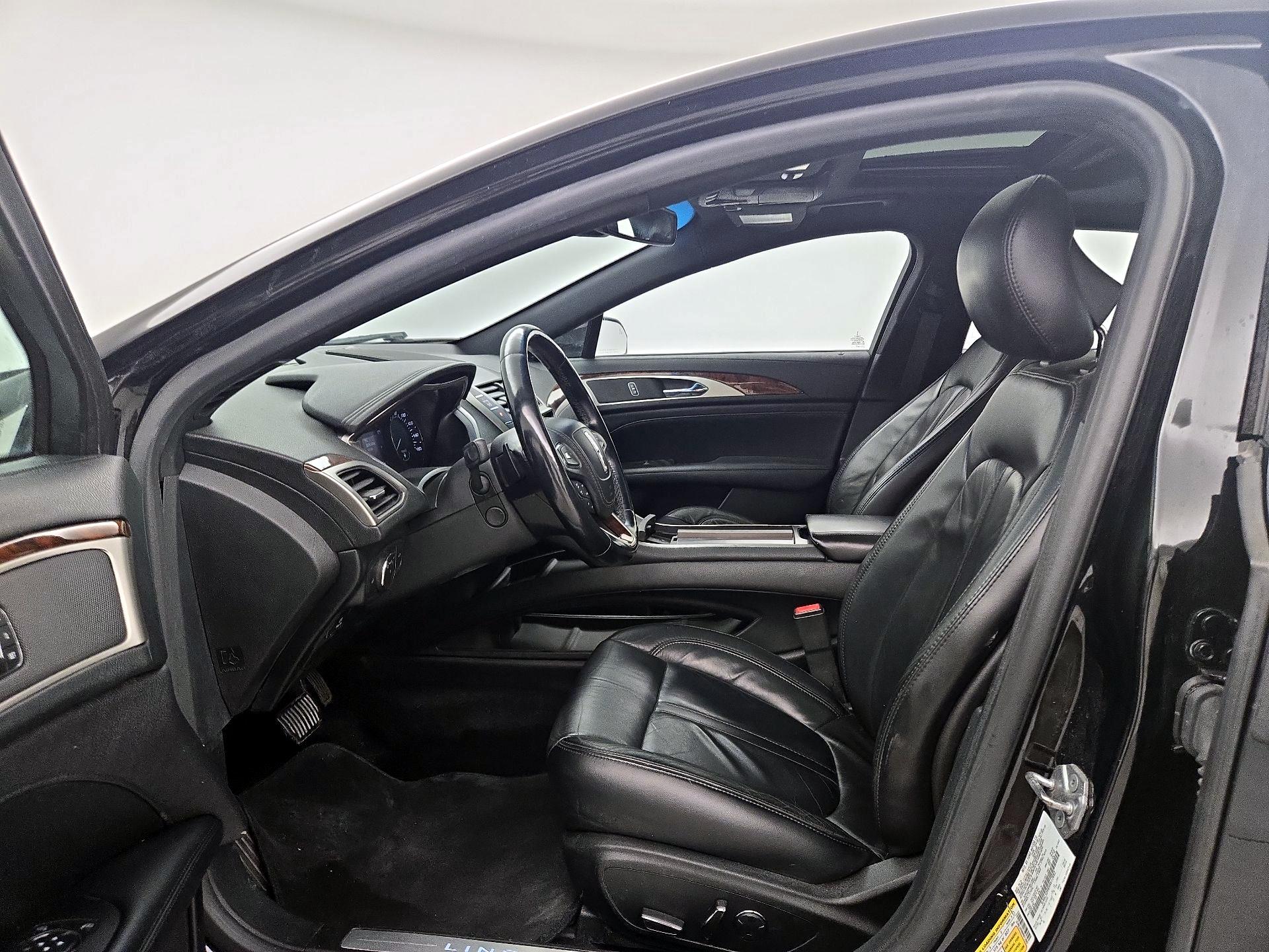 Thumbnail: 2017 Lincoln MKZ - 11