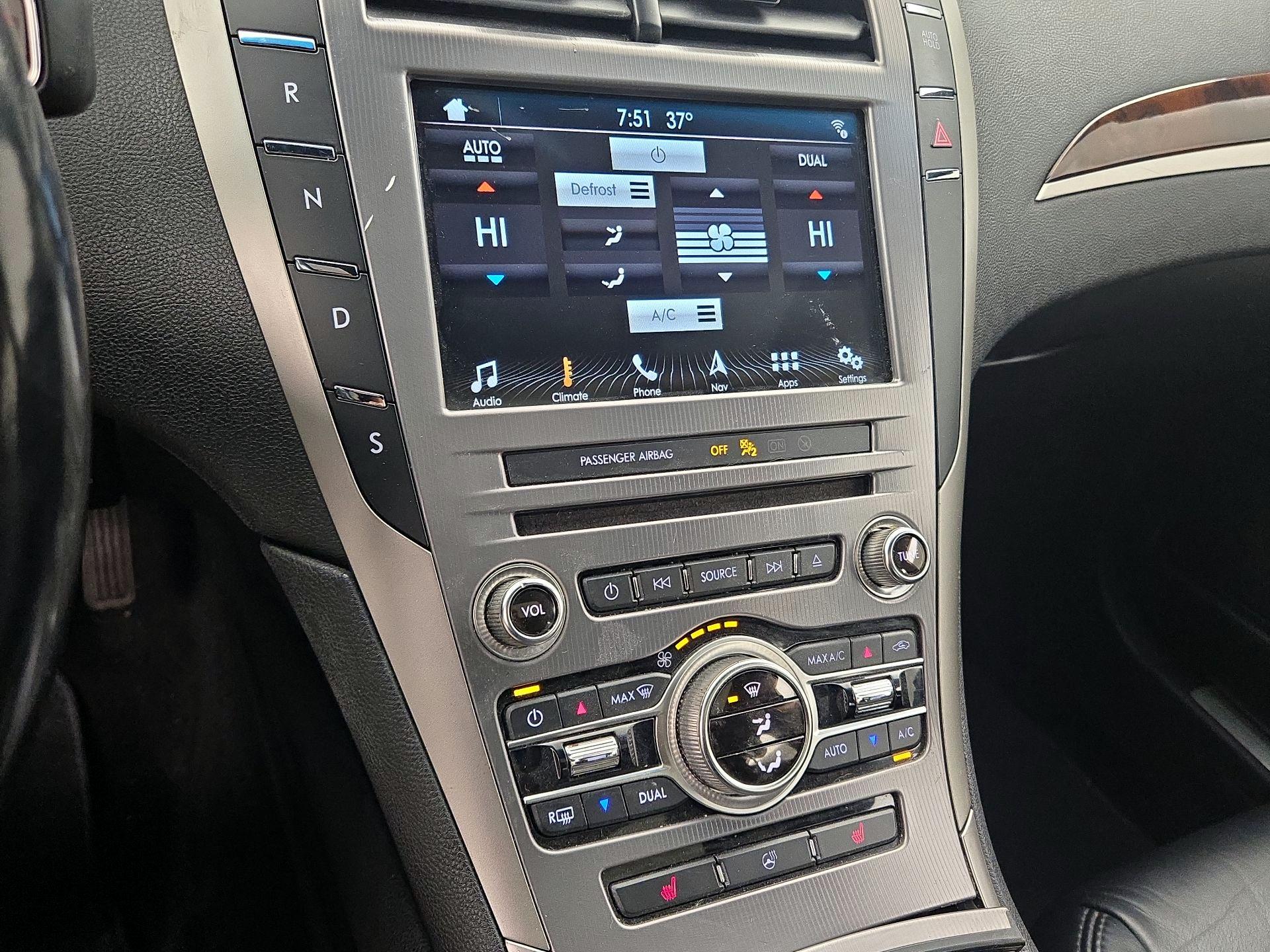 Thumbnail: 2017 Lincoln MKZ - 17