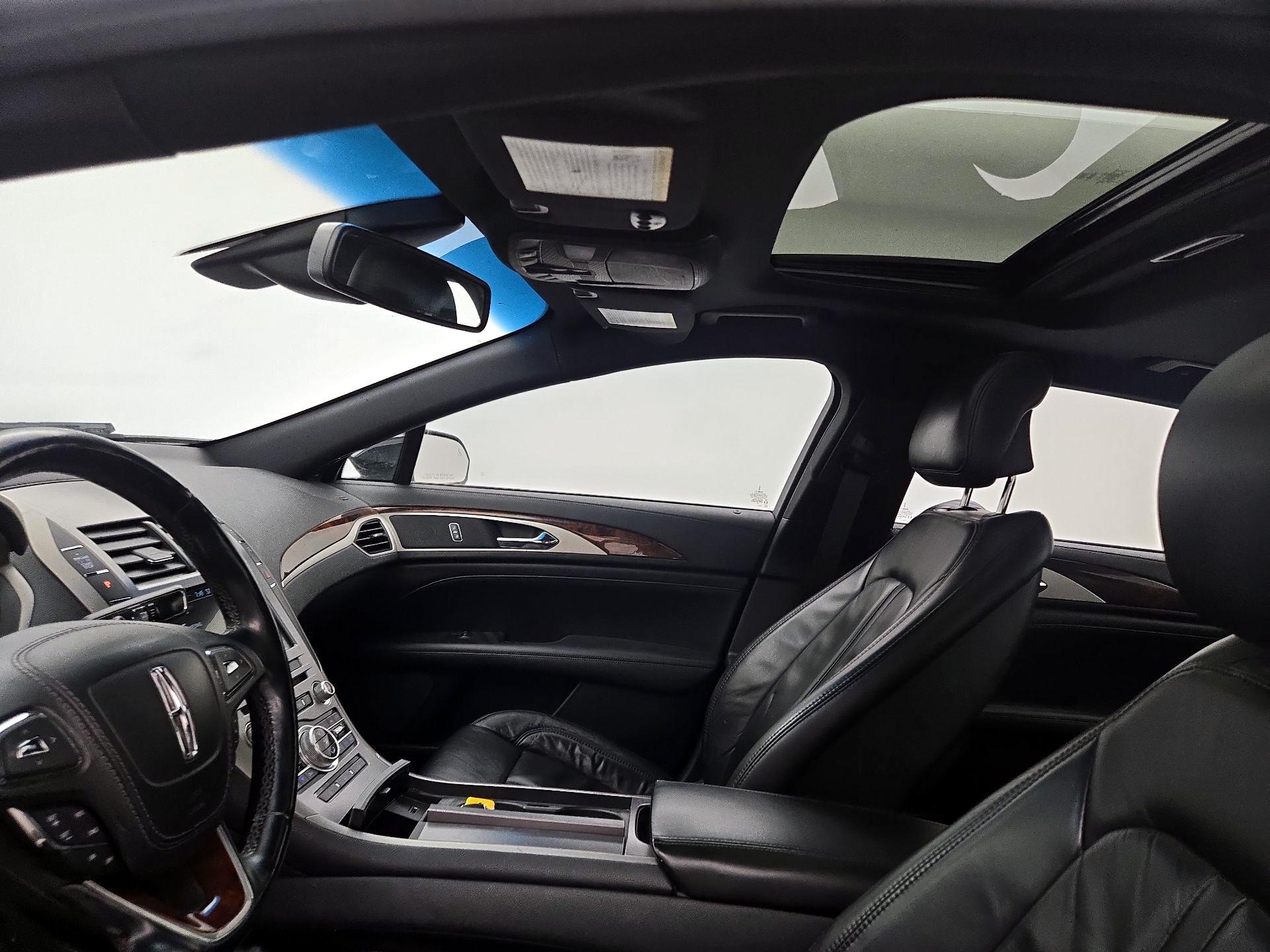 Thumbnail: 2017 Lincoln MKZ - 20