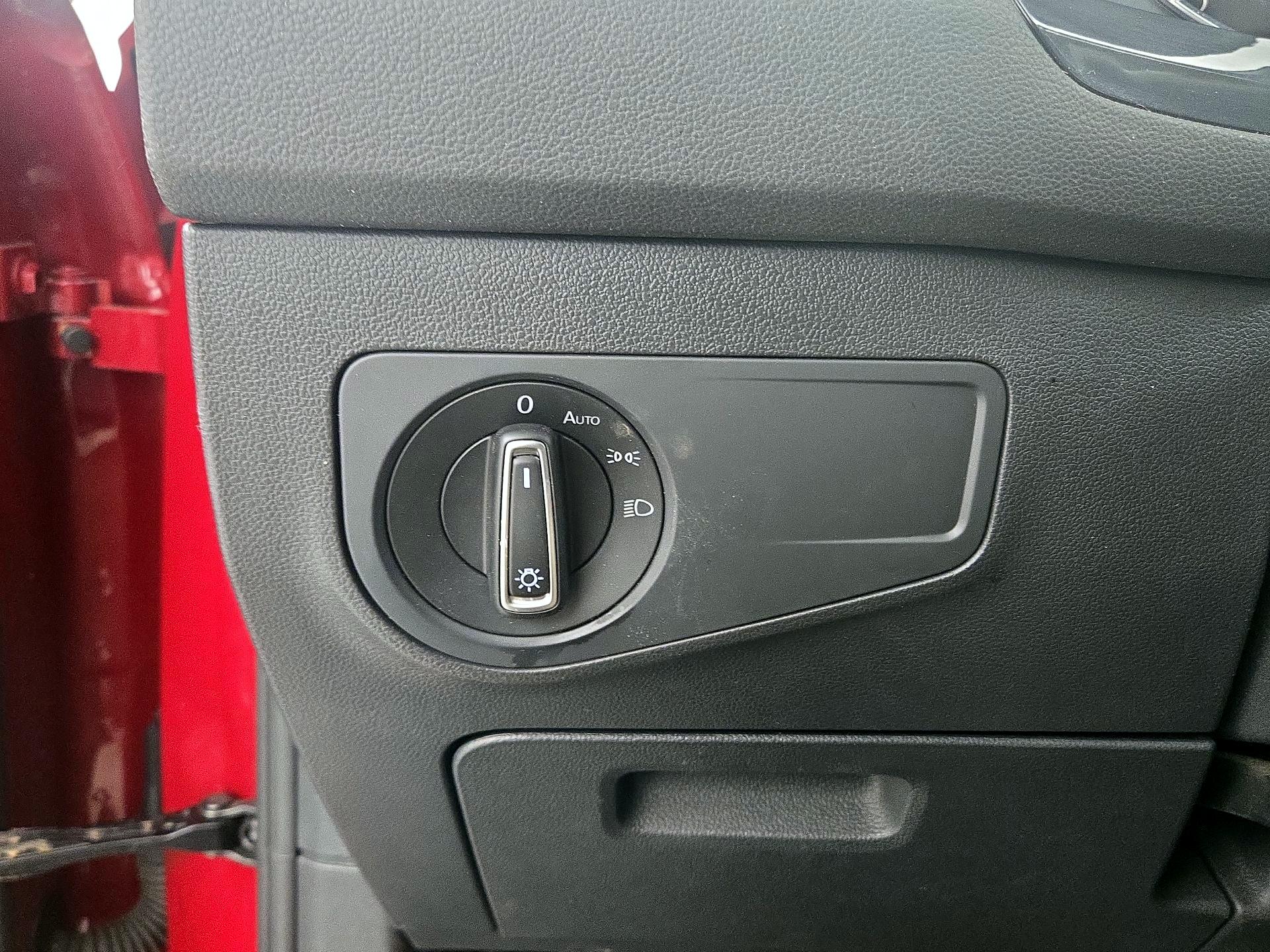 Thumbnail: 2019 Volkswagen Tiguan - 13