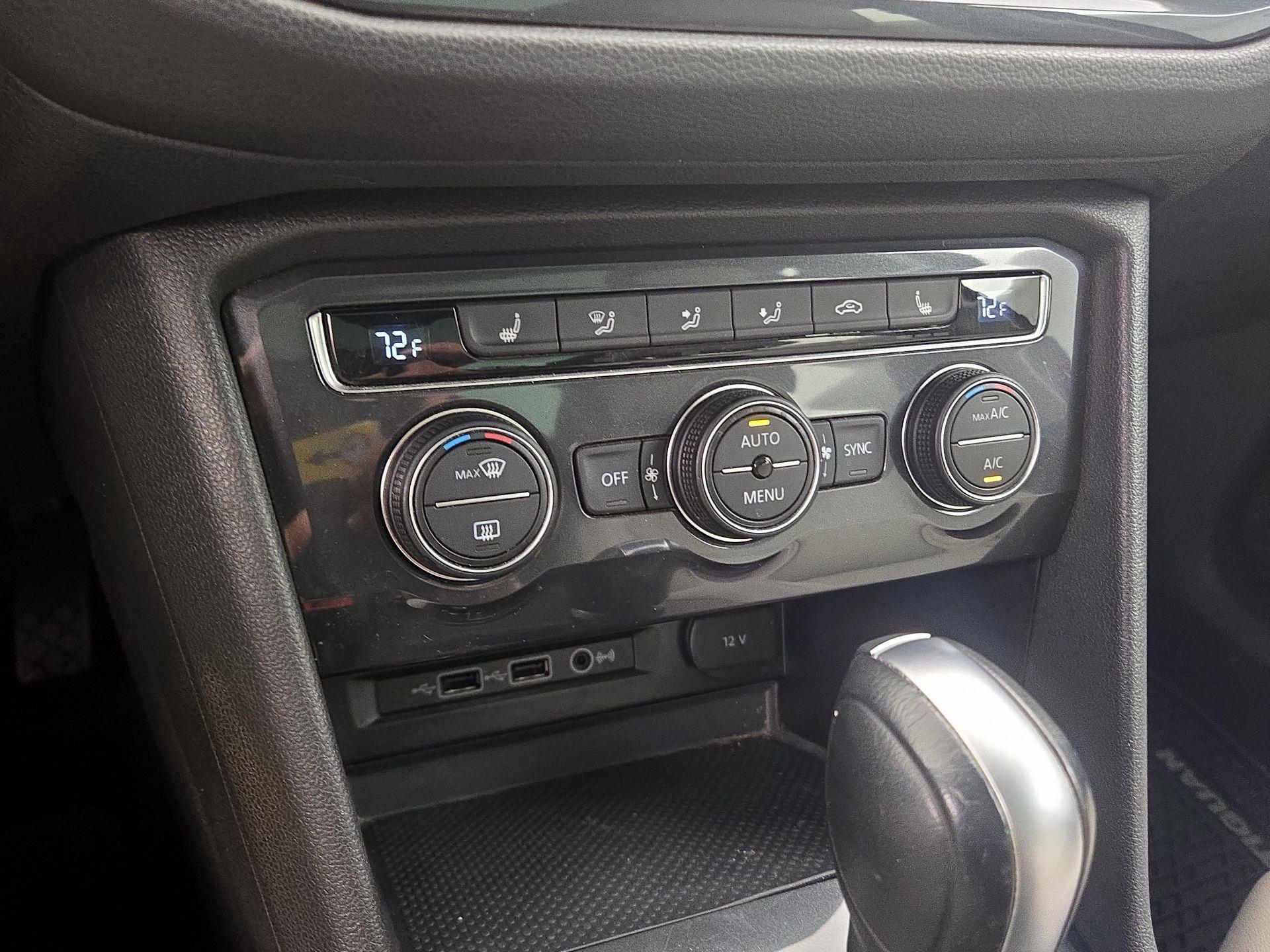 Thumbnail: 2019 Volkswagen Tiguan - 16