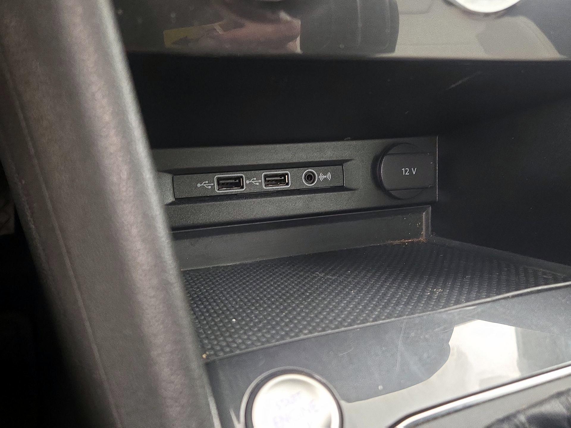 Thumbnail: 2019 Volkswagen Tiguan - 18