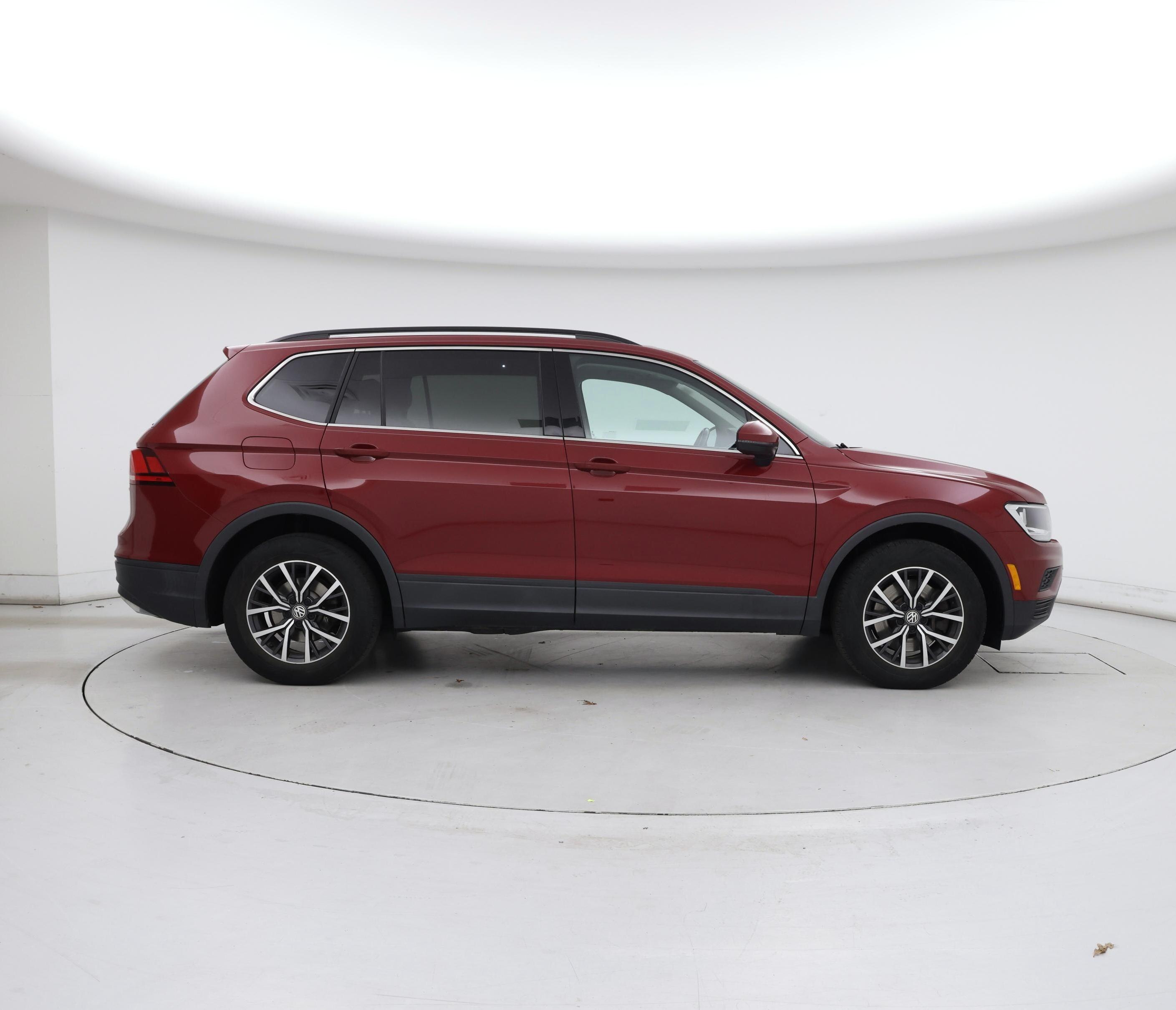 Thumbnail: 2019 Volkswagen Tiguan - 7