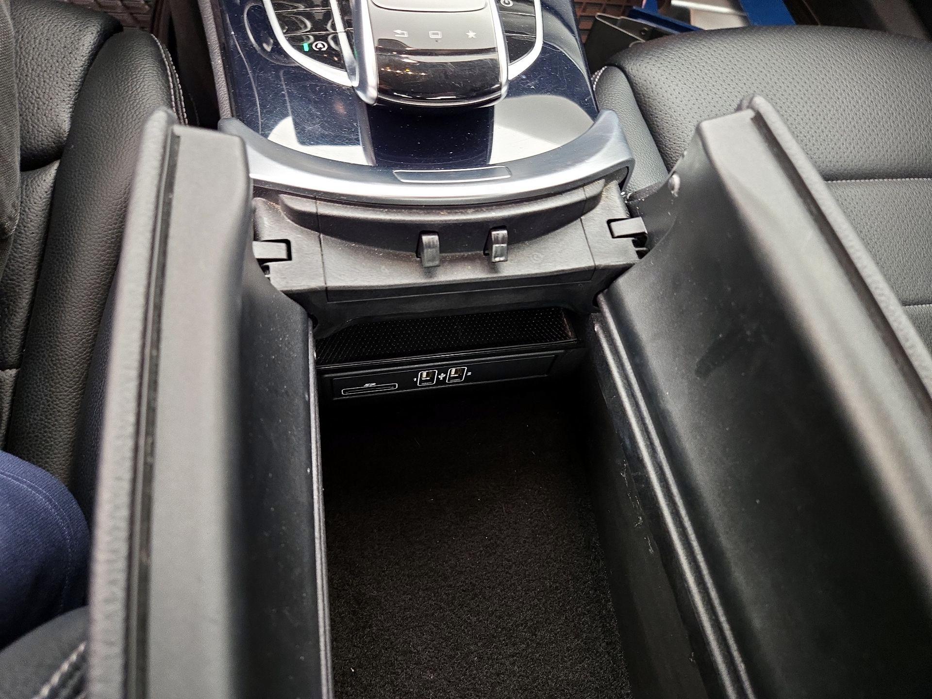 Thumbnail: 2015 Mercedes-Benz C-Class - 18