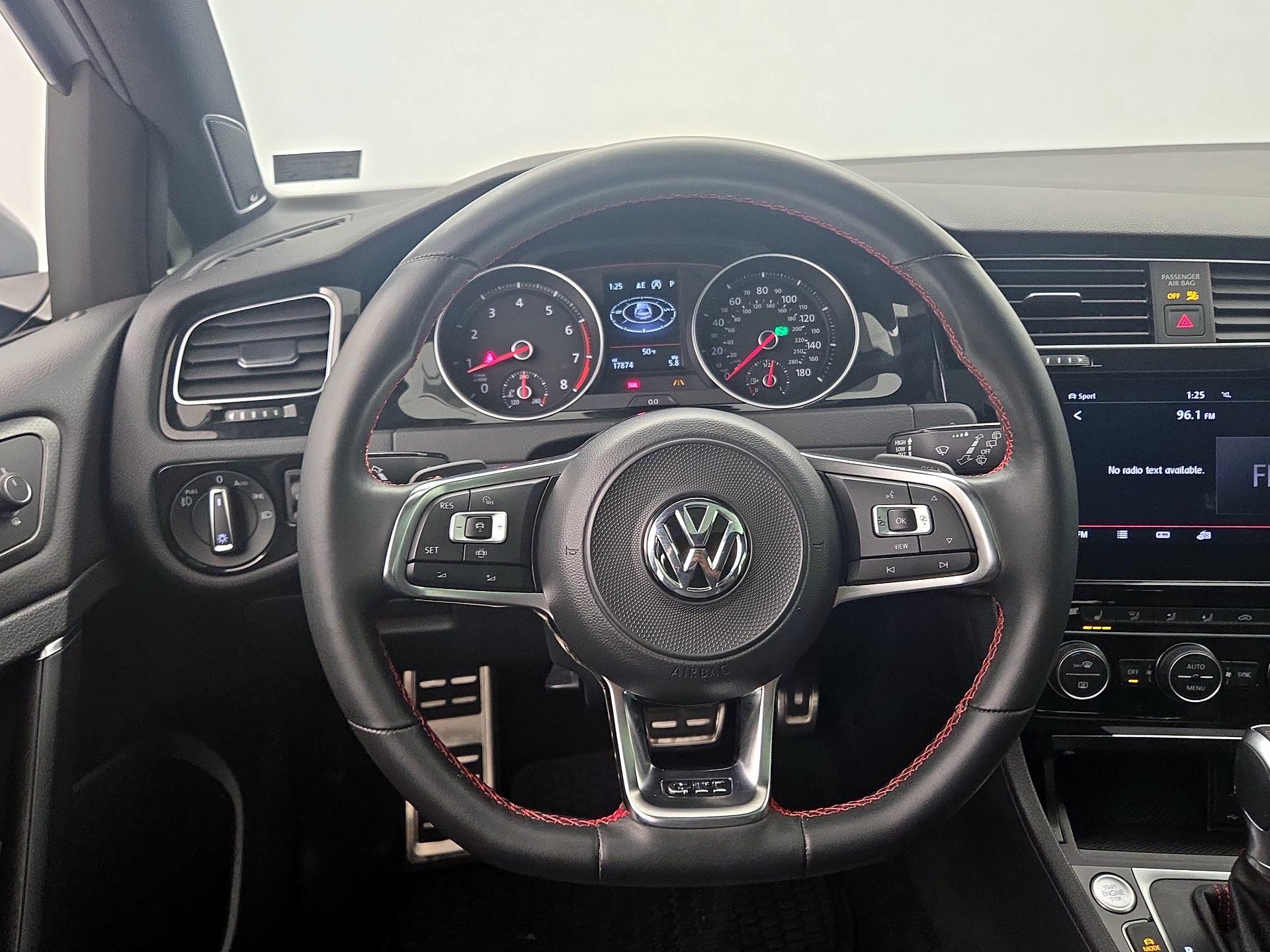 Thumbnail: 2019 Volkswagen Golf - 10