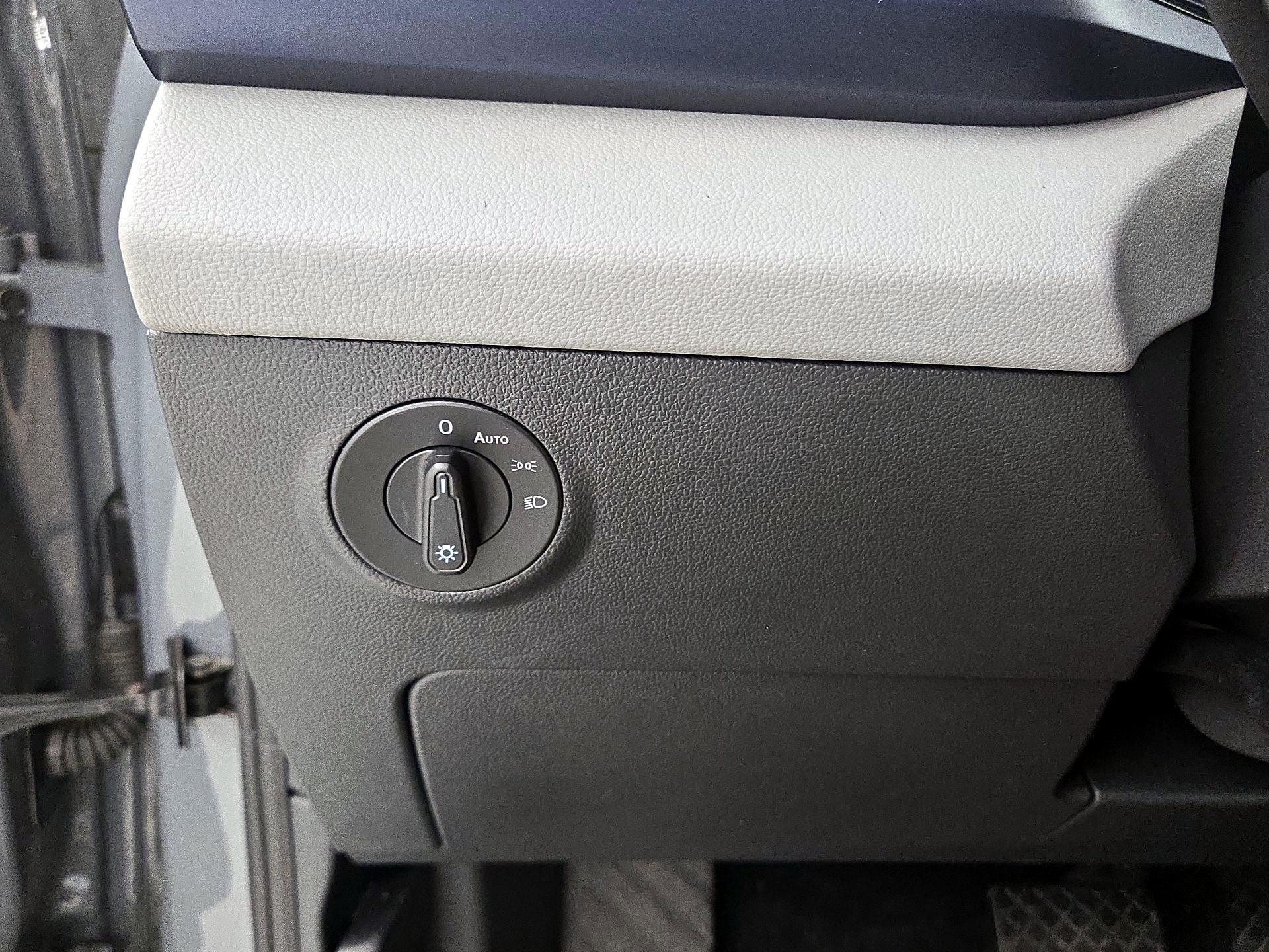 Thumbnail: 2022 Volkswagen Taos - 13