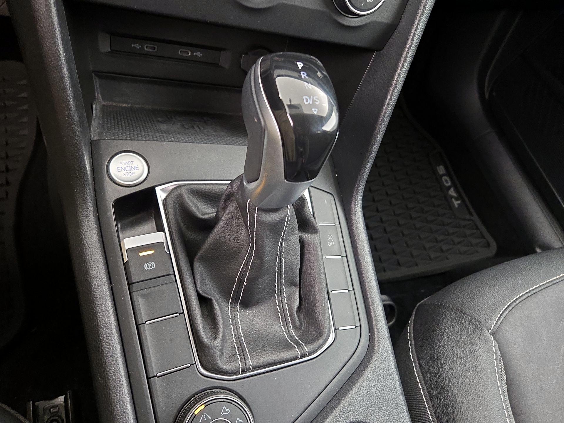 Thumbnail: 2022 Volkswagen Taos - 17