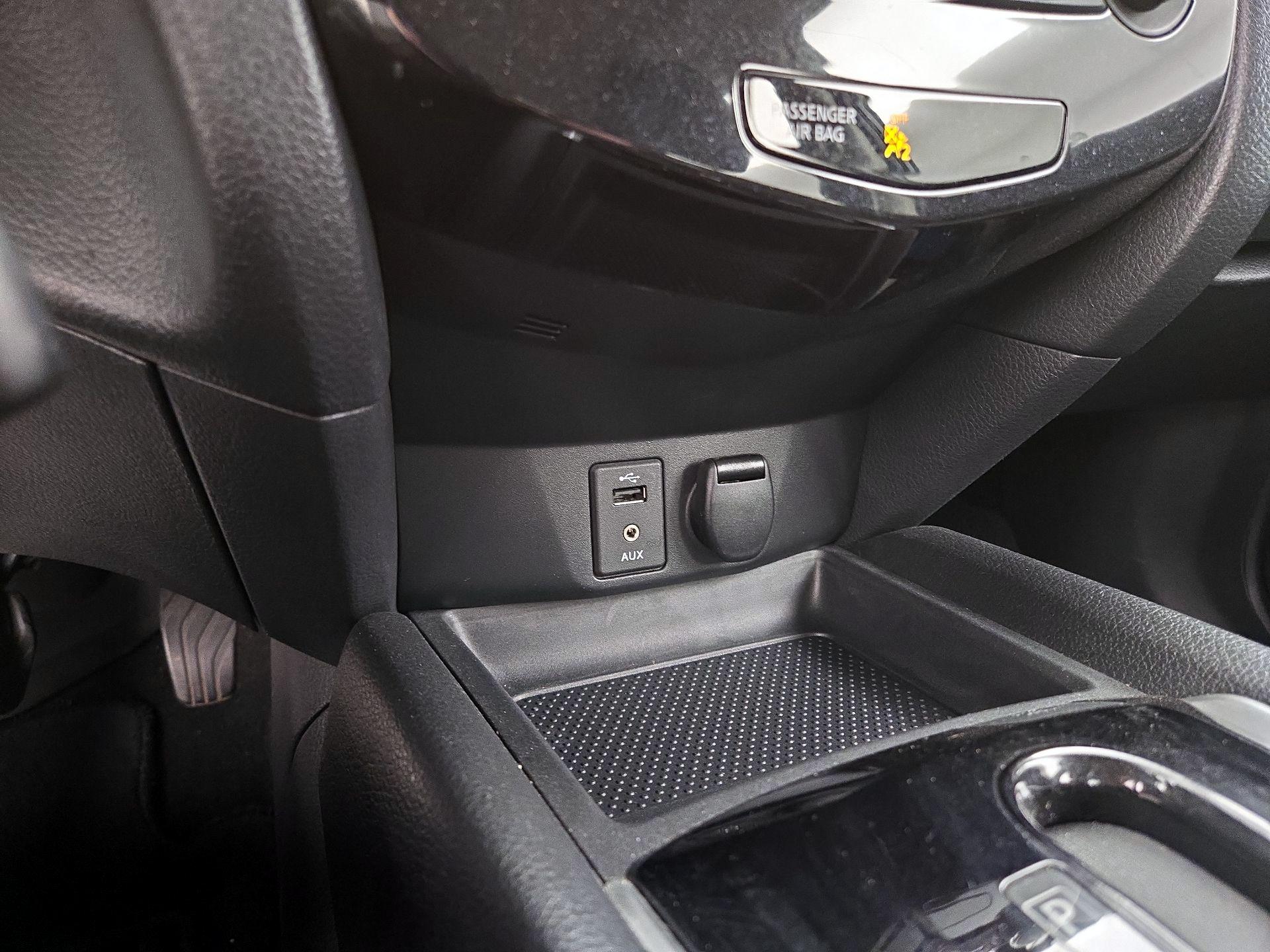 Thumbnail: 2016 Nissan Rogue - 18