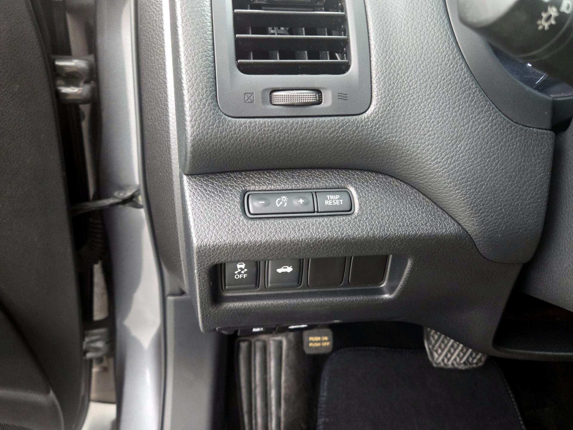 Thumbnail: 2015 Nissan Altima - 13