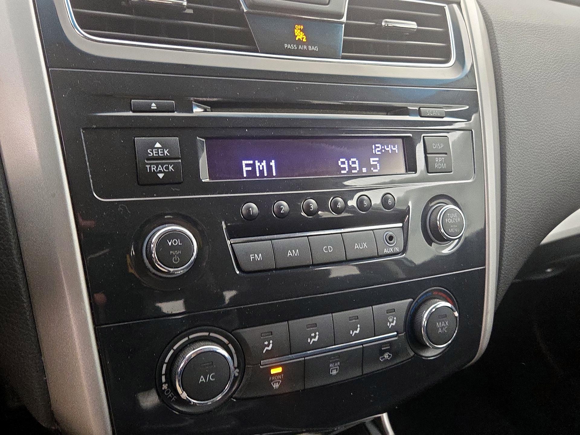 Thumbnail: 2015 Nissan Altima - 14