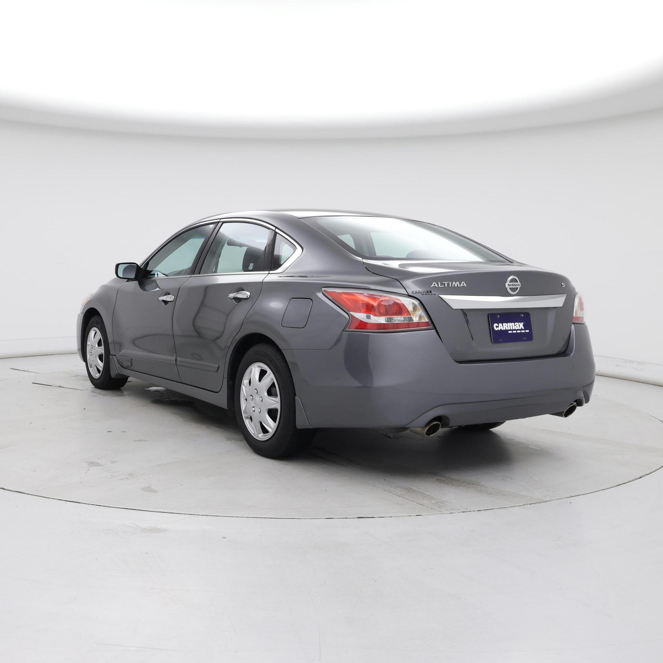Thumbnail: 2015 Nissan Altima - 2