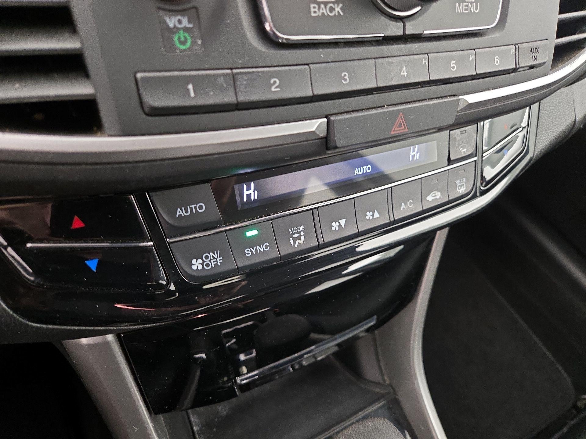 Thumbnail: 2016 Honda Accord - 16