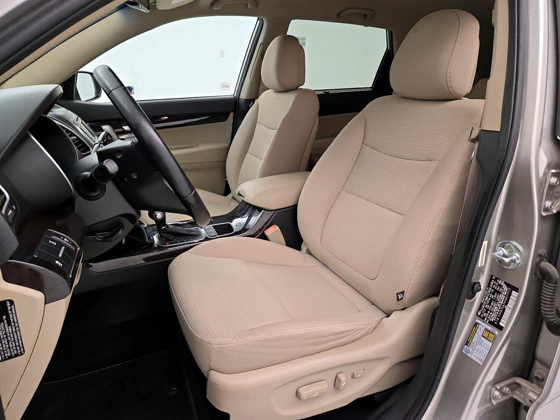 Thumbnail: 2015 Kia Sorento - 11