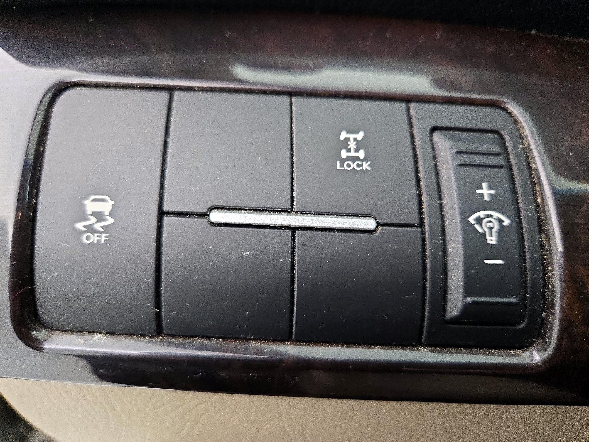 Thumbnail: 2015 Kia Sorento - 13