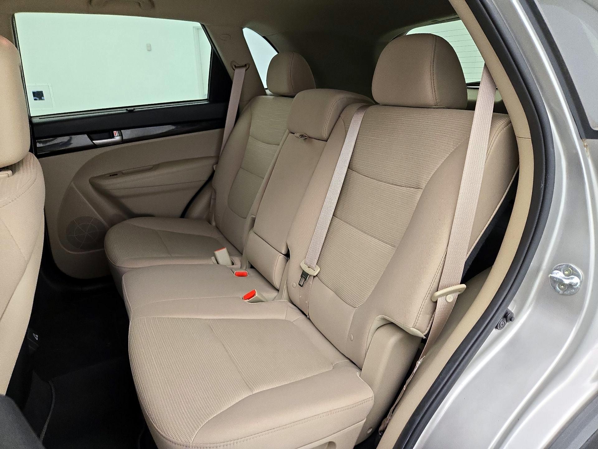 Thumbnail: 2015 Kia Sorento - 19