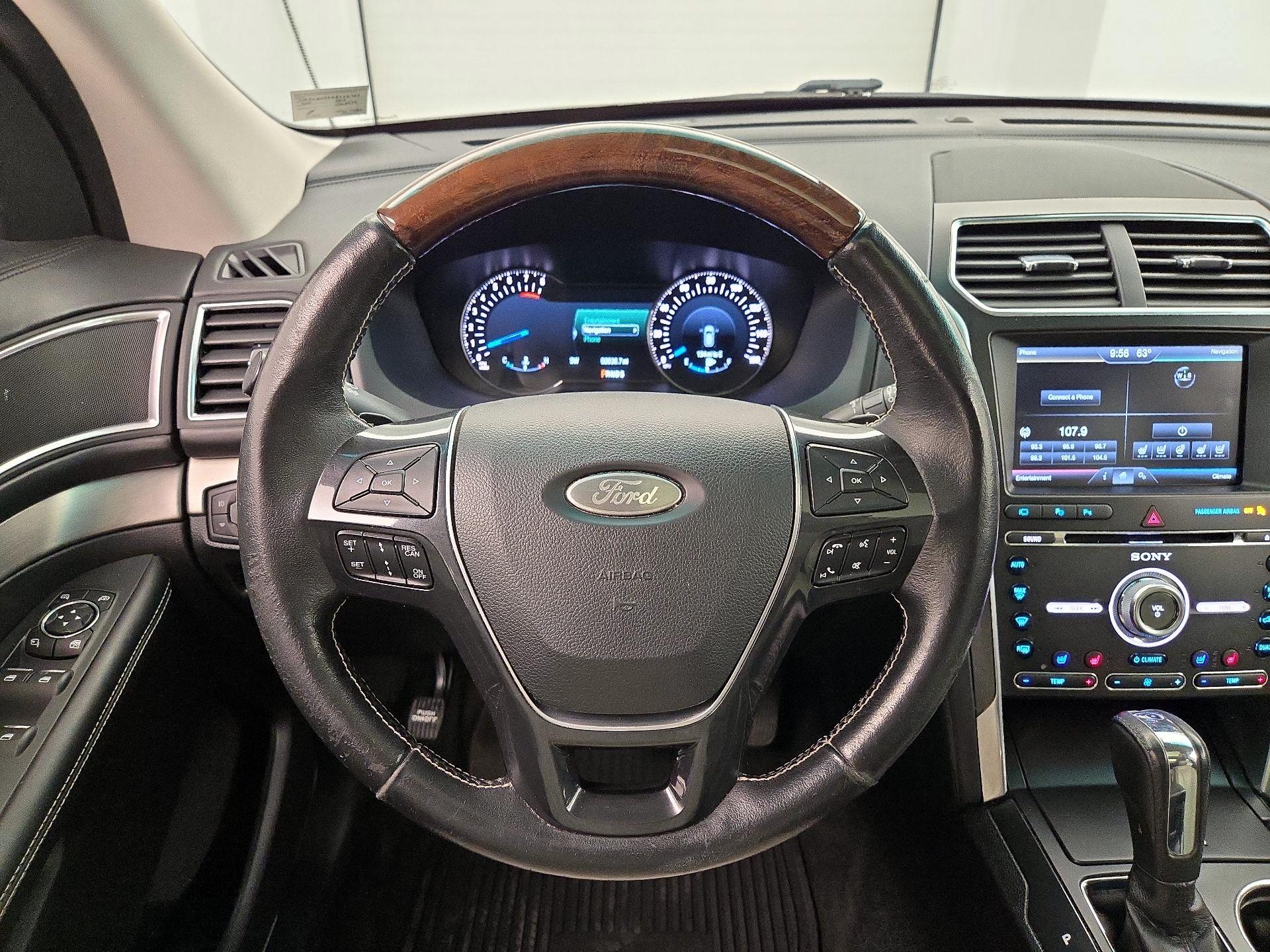 Thumbnail: 2016 Ford Explorer - 10