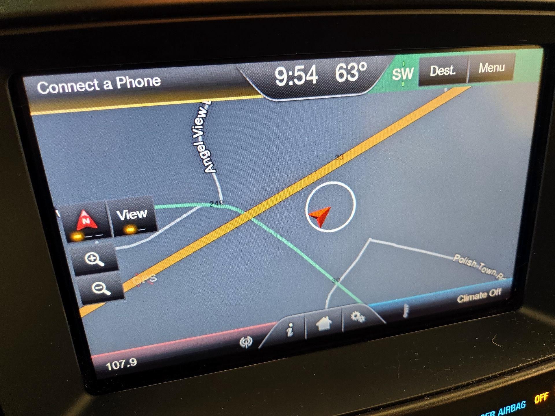 Thumbnail: 2016 Ford Explorer - 14