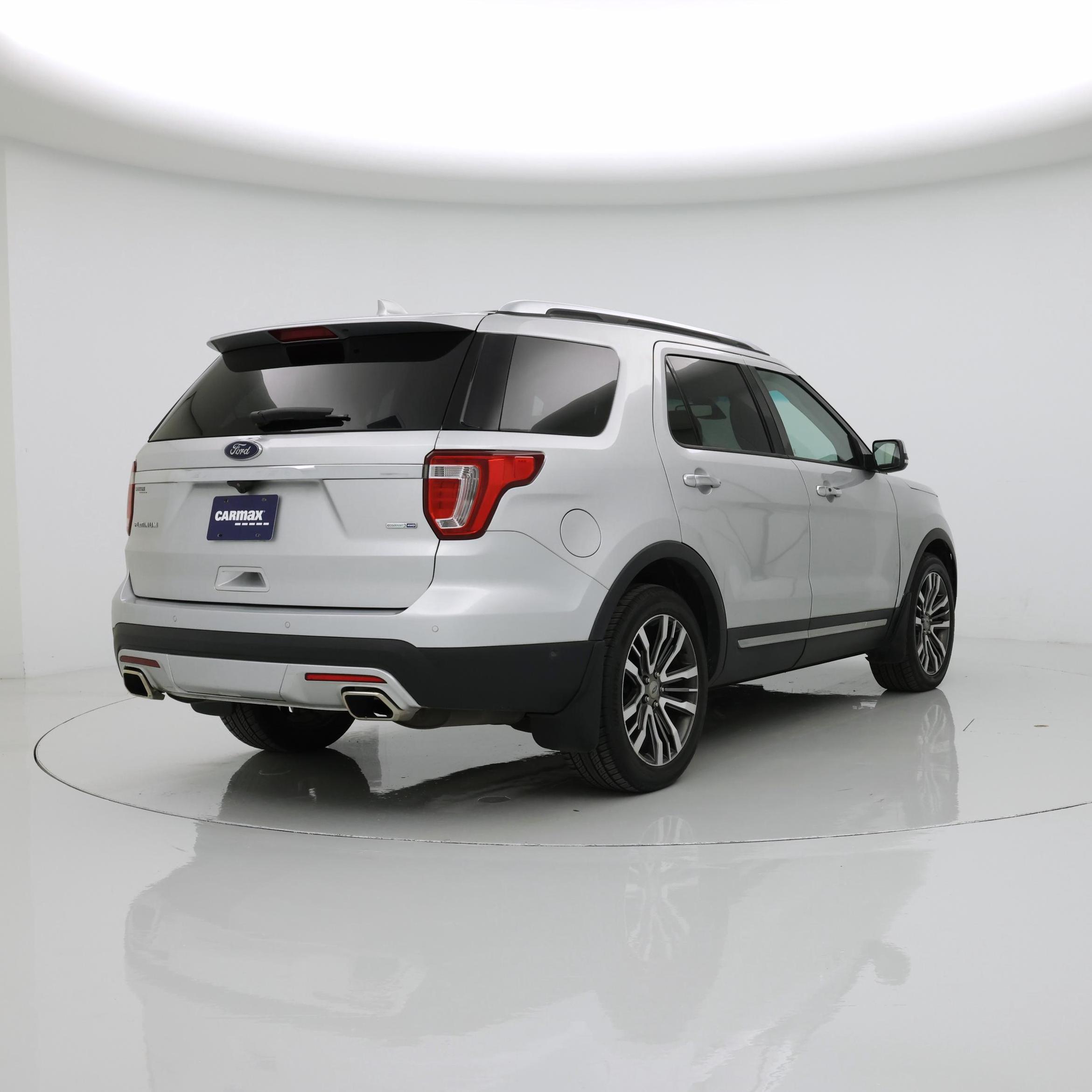 Thumbnail: 2016 Ford Explorer - 8