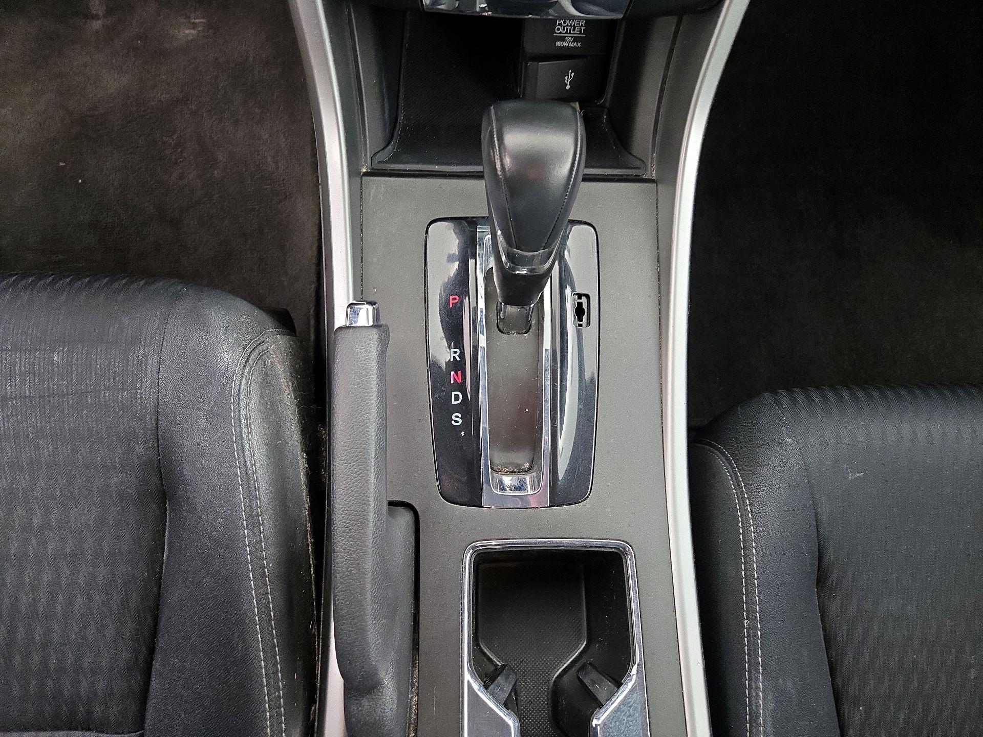 Thumbnail: 2015 Honda Accord - 17