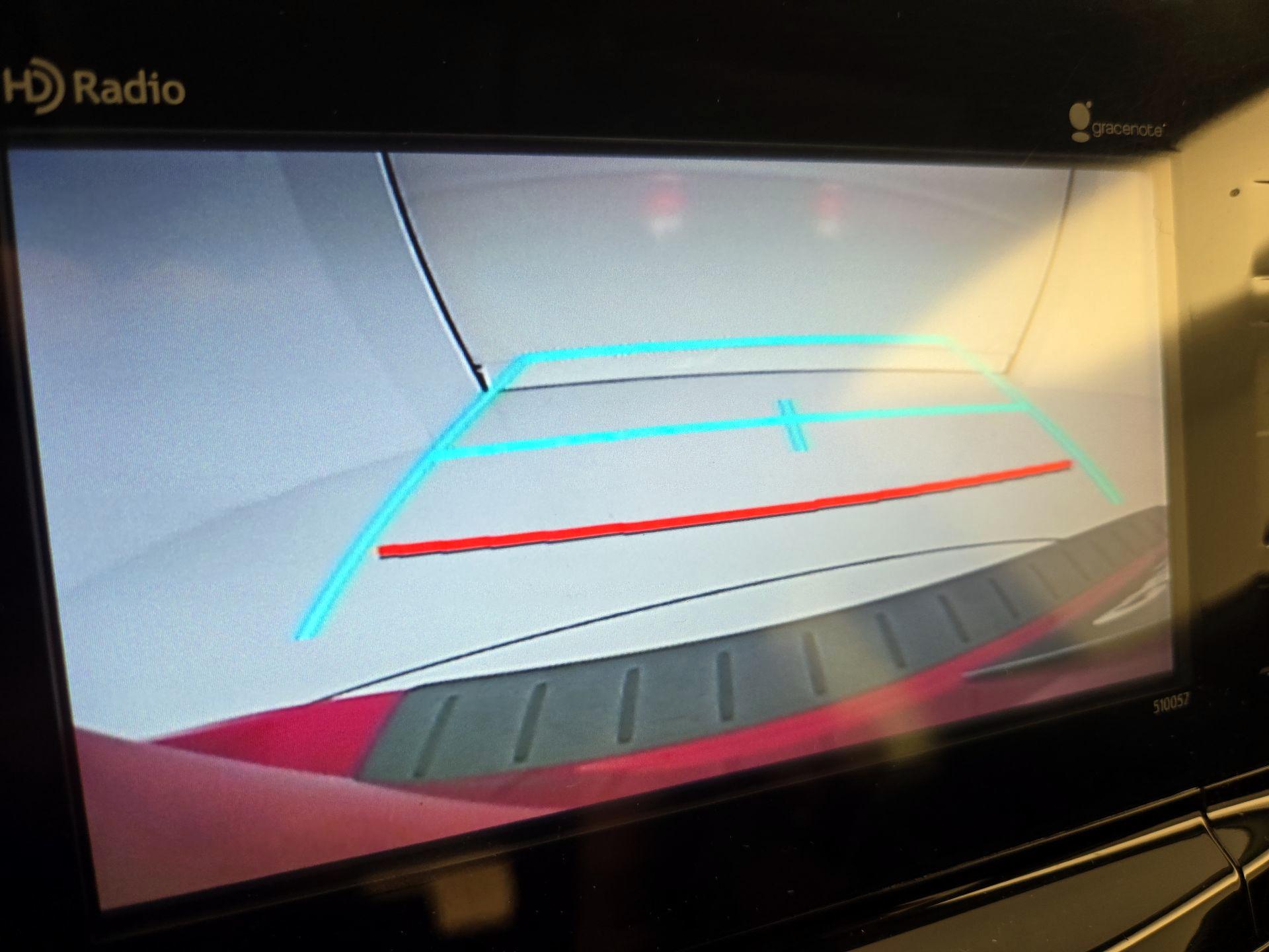 Thumbnail: 2015 Toyota Prius v - 14