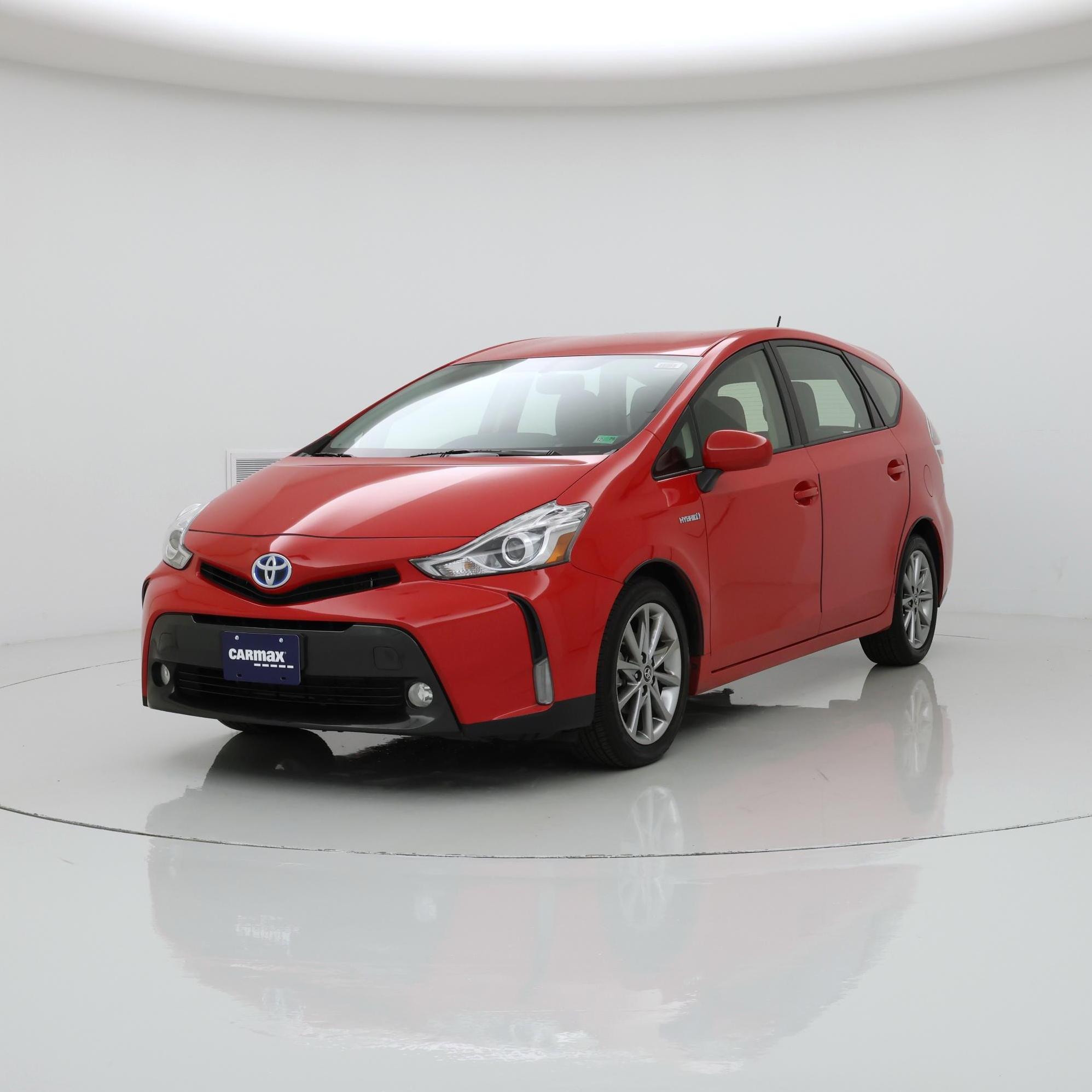 Thumbnail: 2015 Toyota Prius v - 4