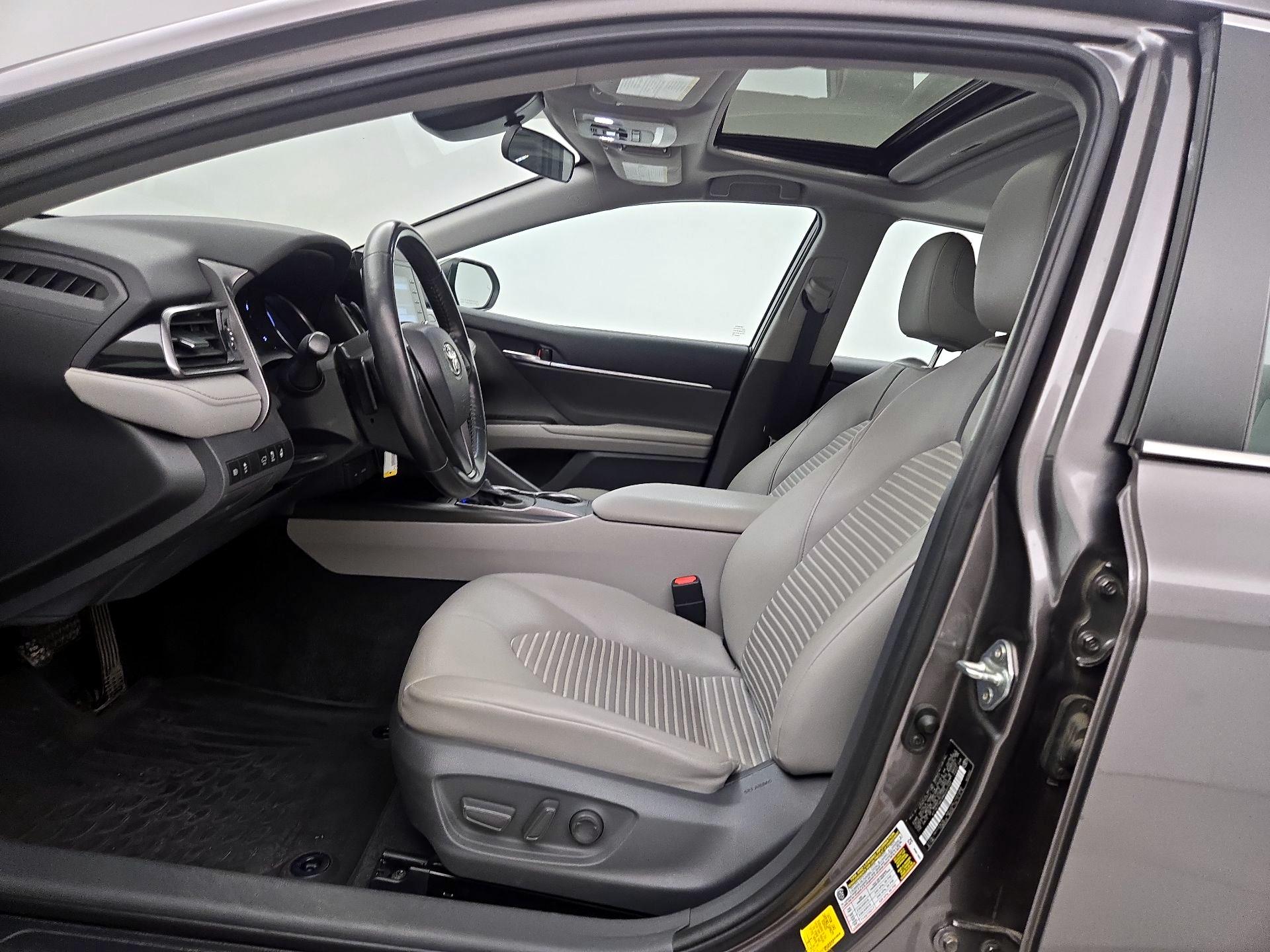 Thumbnail: 2021 Toyota Camry - 11