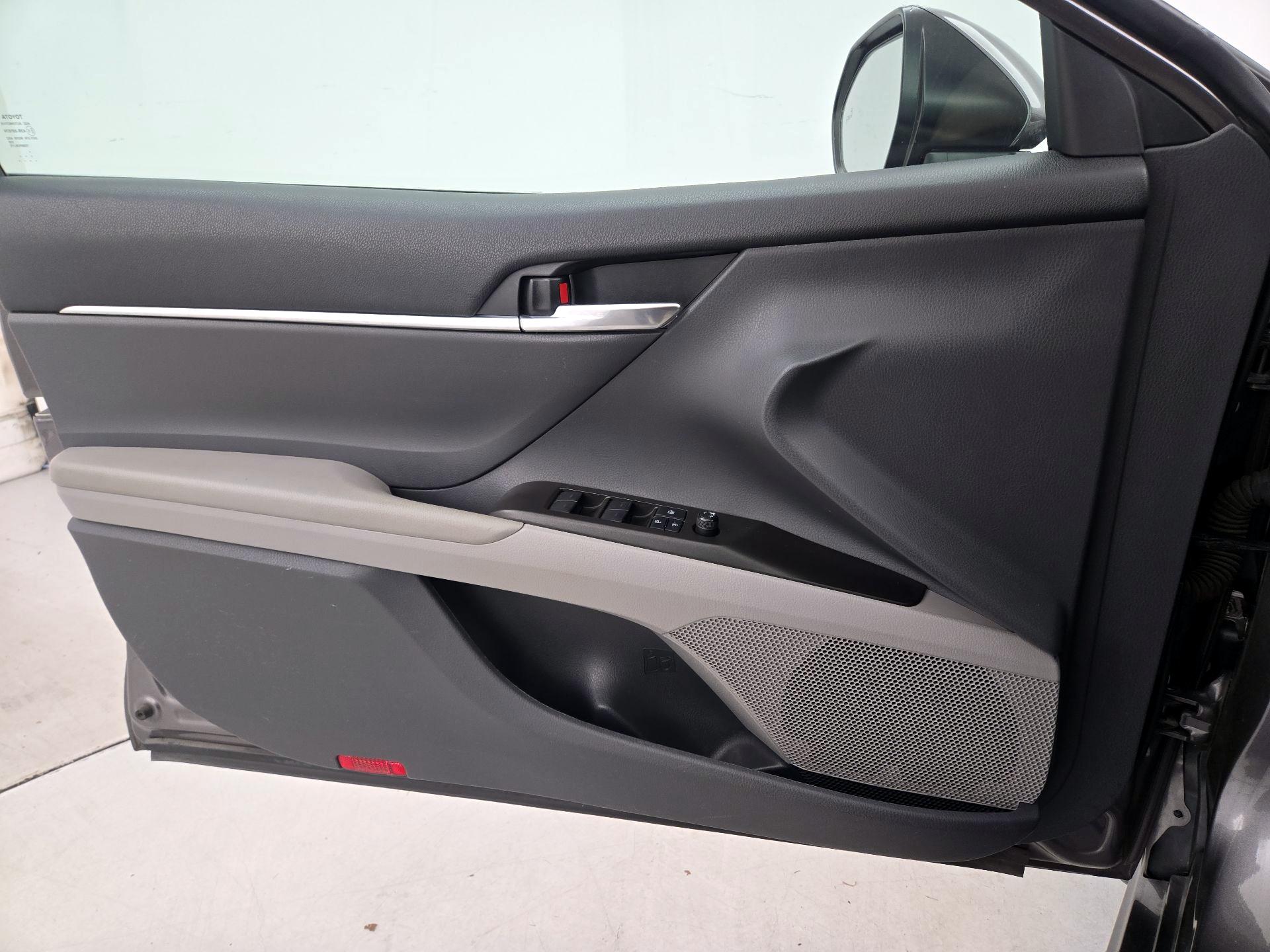 Thumbnail: 2021 Toyota Camry - 12