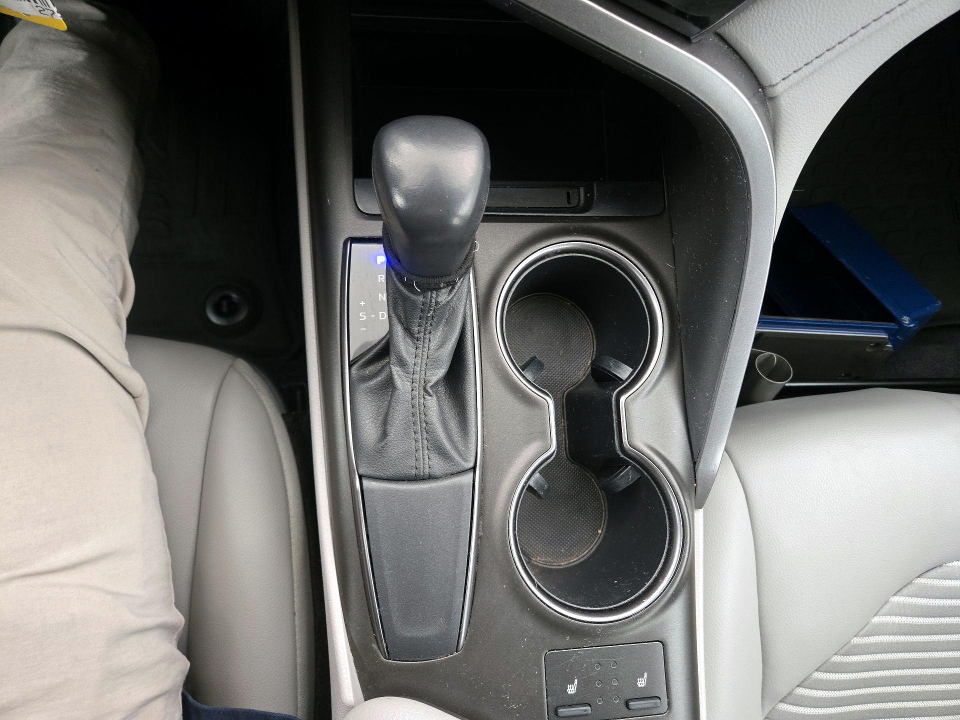 Thumbnail: 2021 Toyota Camry - 17