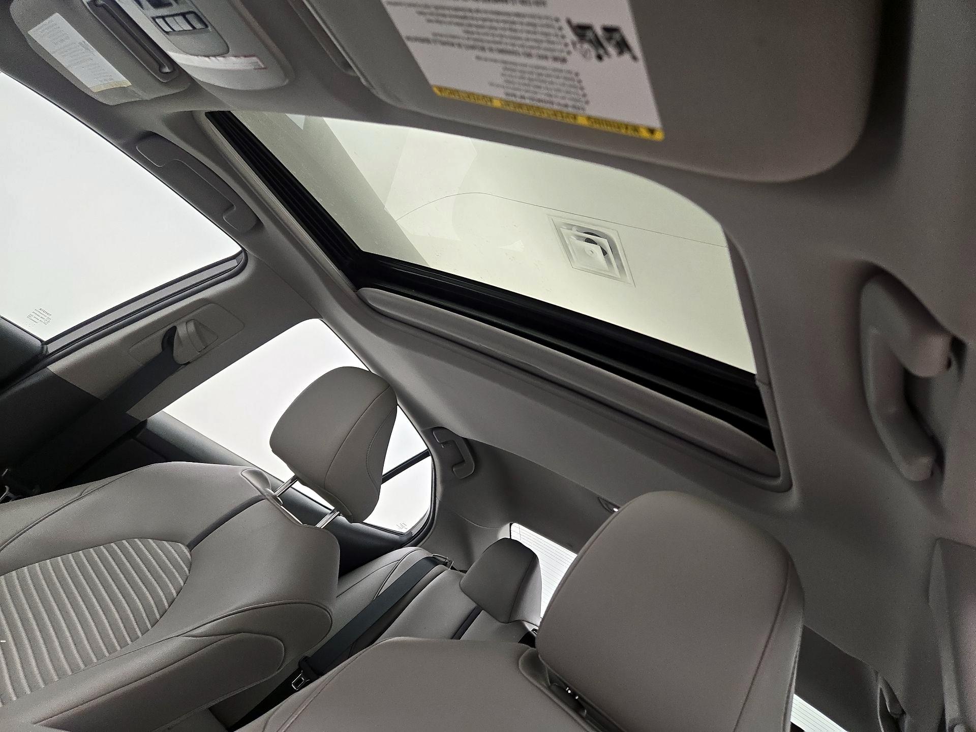 Thumbnail: 2021 Toyota Camry - 19