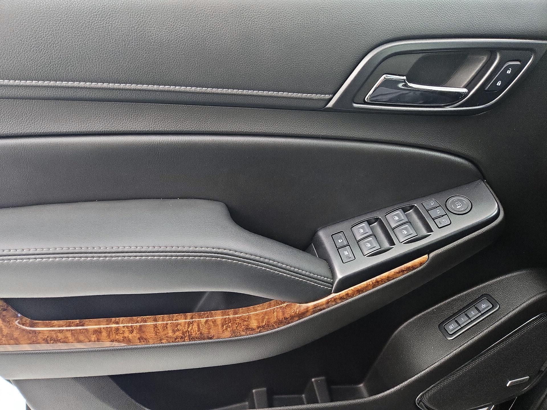 Thumbnail: 2017 Chevrolet Tahoe - 12