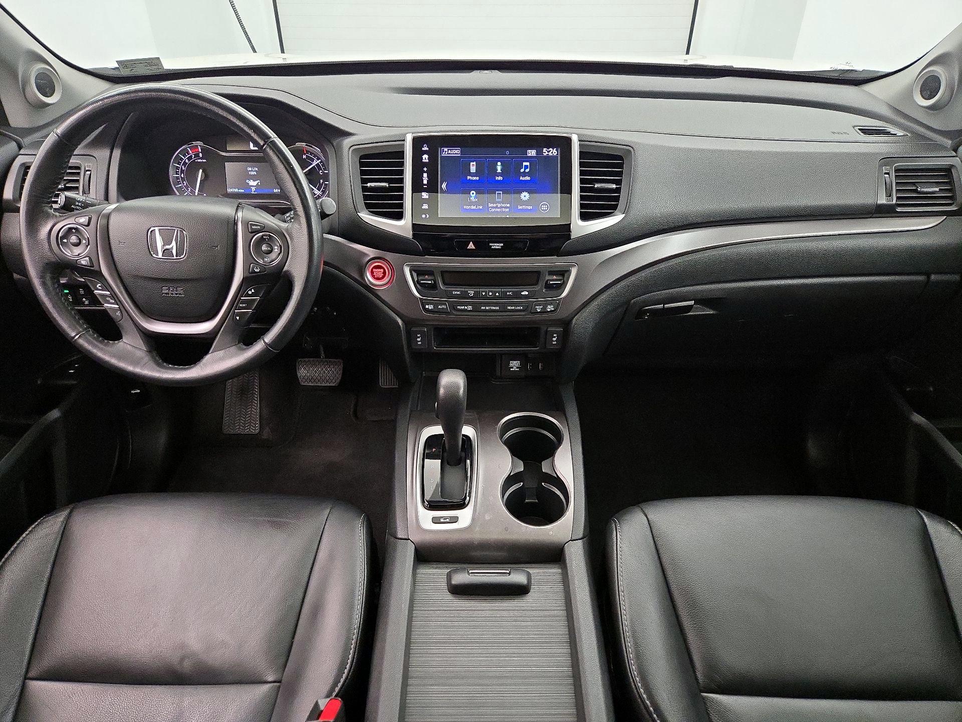 Thumbnail: 2017 Honda Pilot - 9