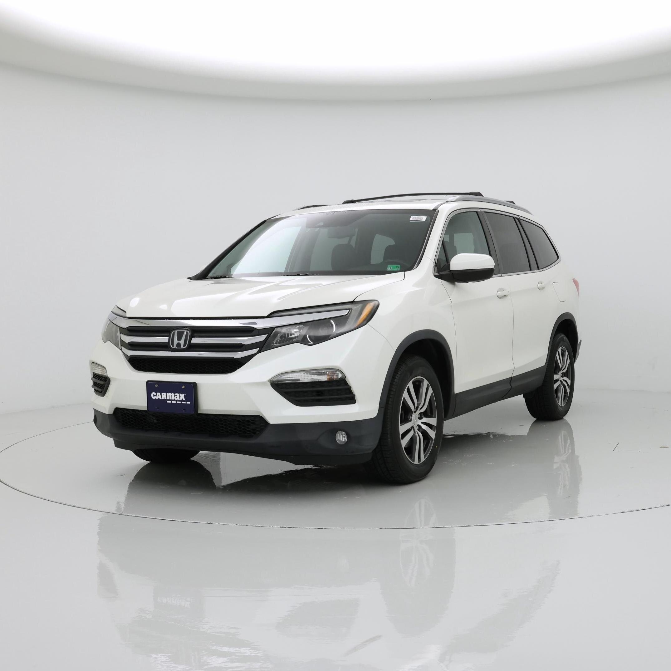 Thumbnail: 2017 Honda Pilot - 4