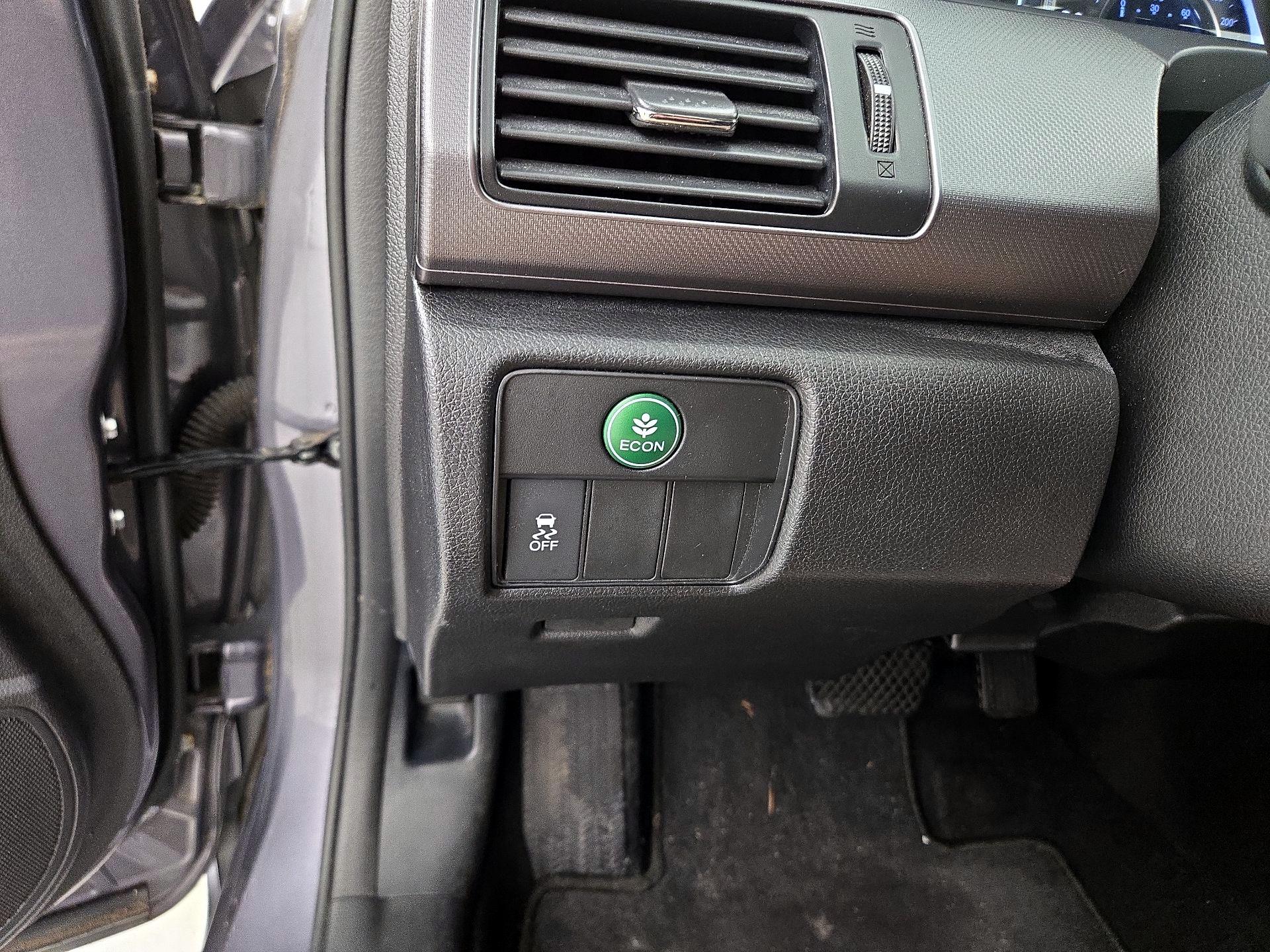 Thumbnail: 2015 Honda Accord - 13