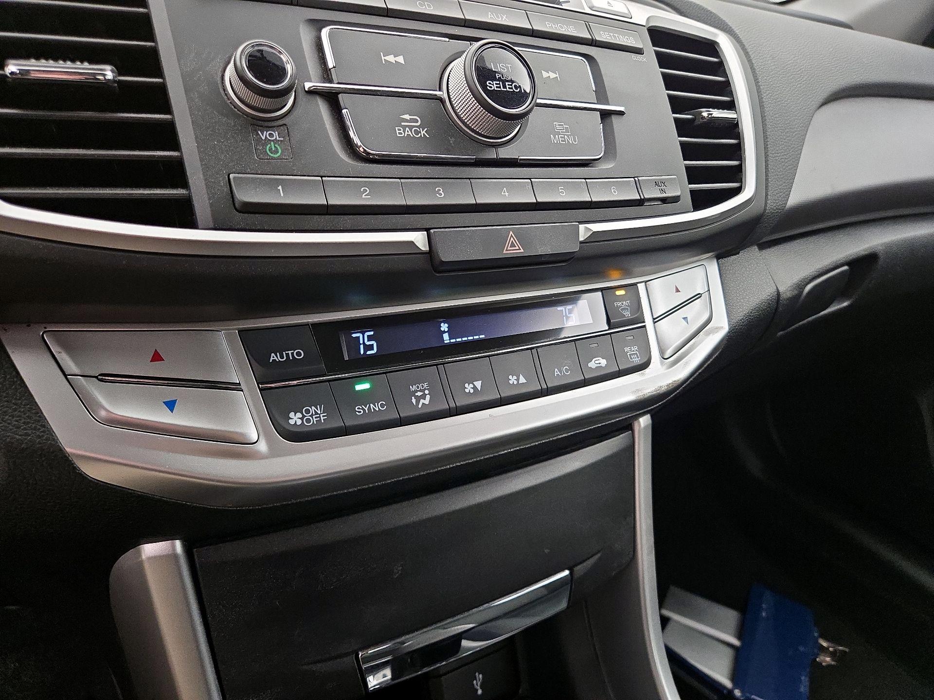 Thumbnail: 2015 Honda Accord - 16