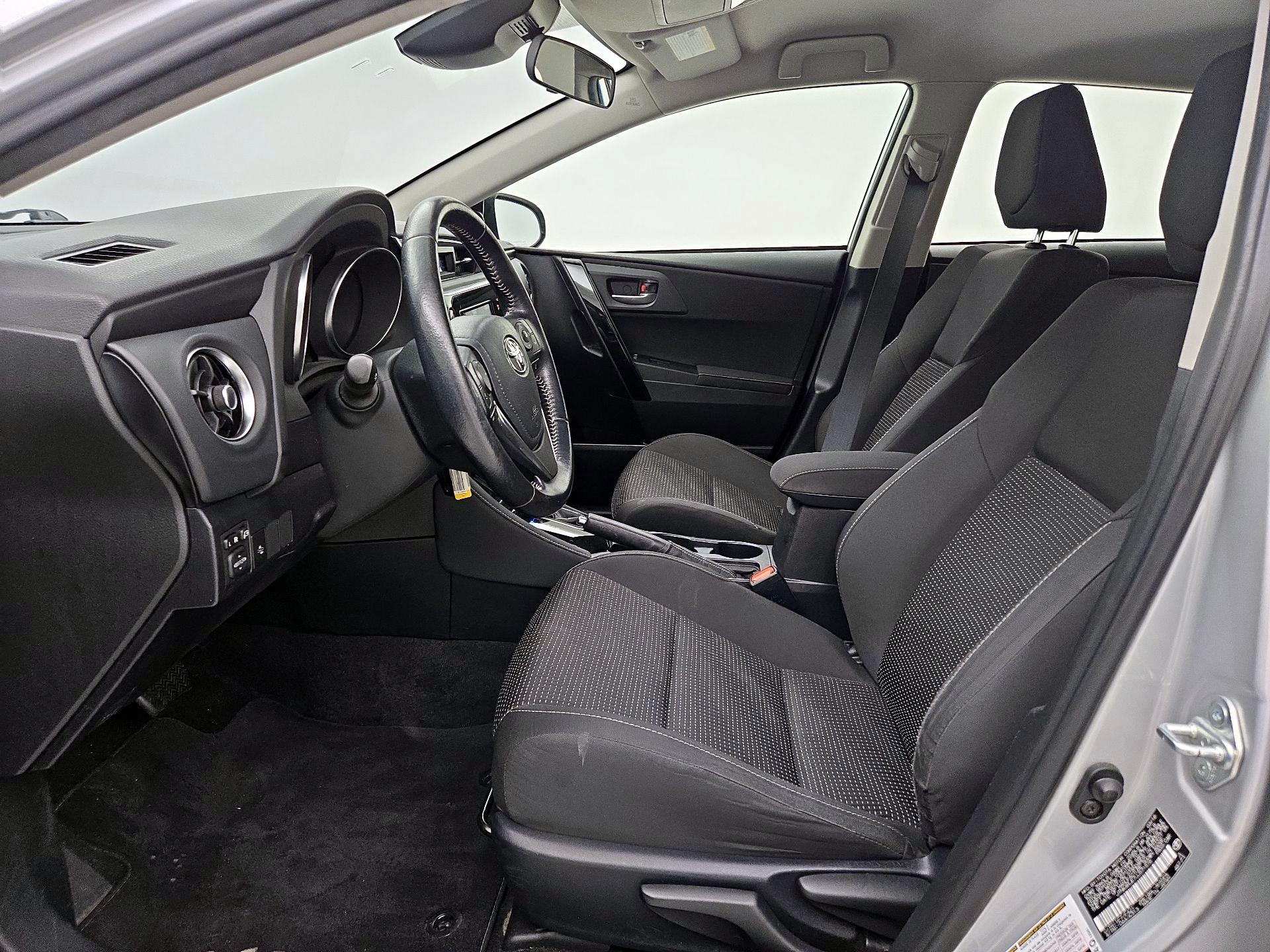 Thumbnail: 2018 Toyota Corolla iM - 11