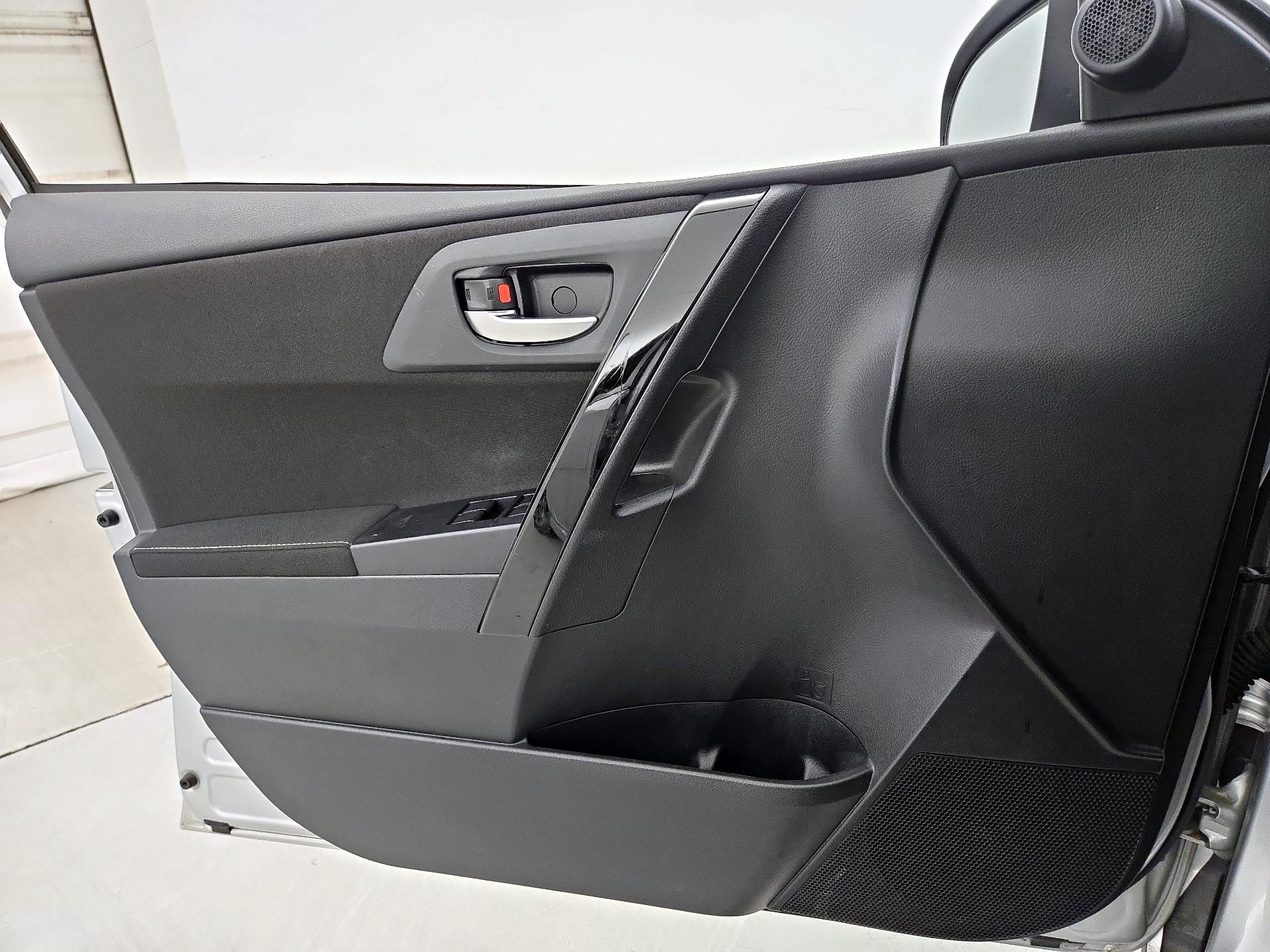 Thumbnail: 2018 Toyota Corolla iM - 12