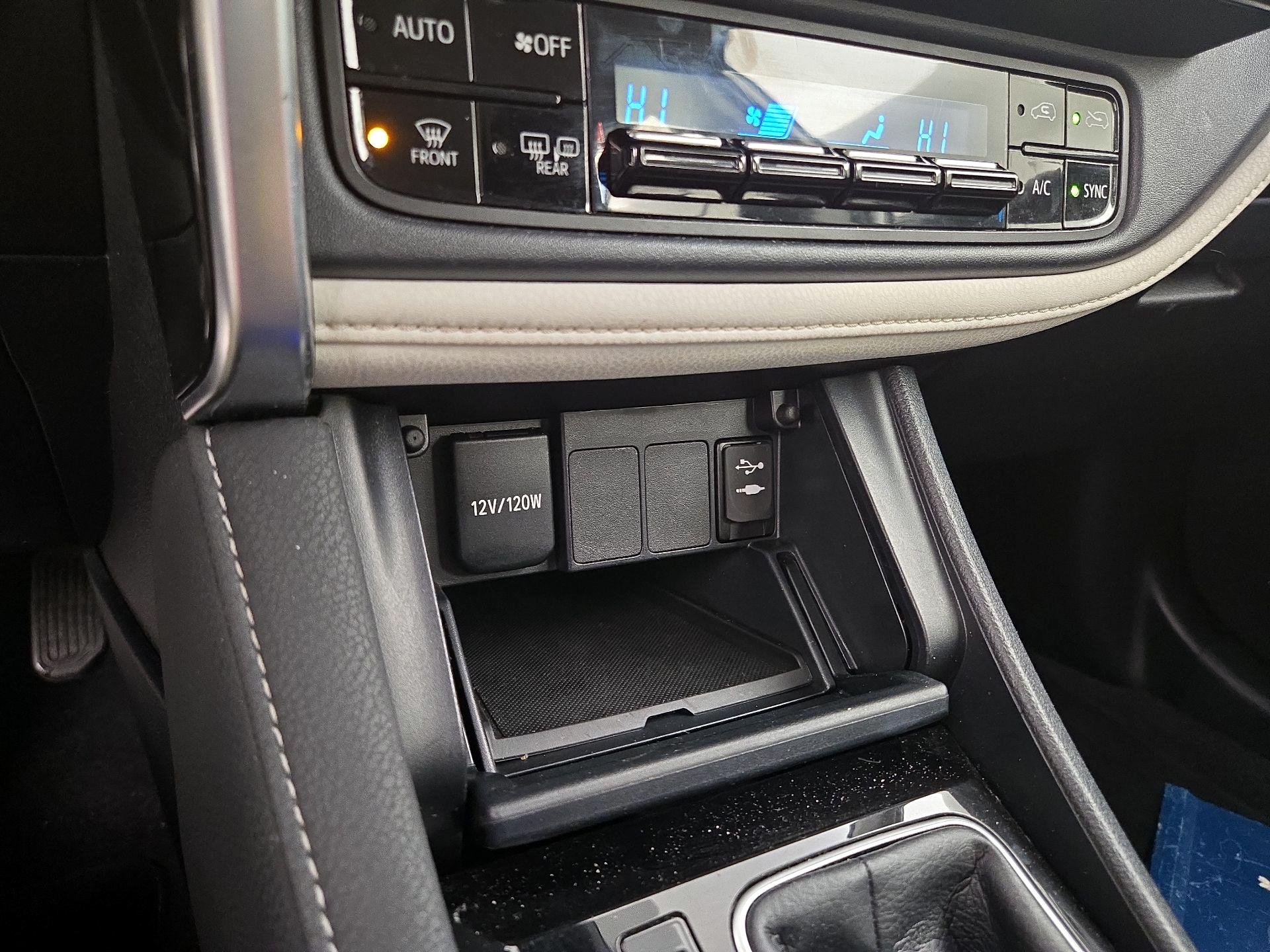 Thumbnail: 2018 Toyota Corolla iM - 18