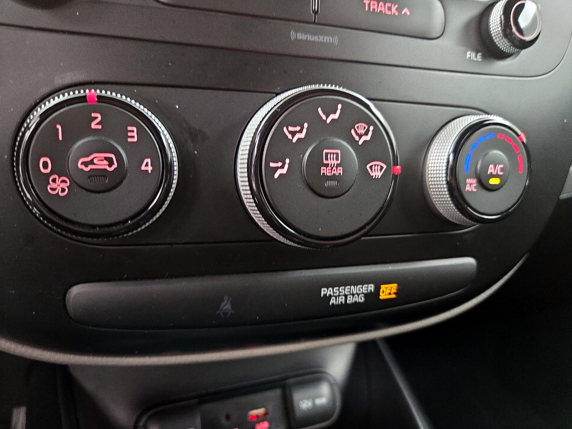 Thumbnail: 2019 Kia Soul - 16