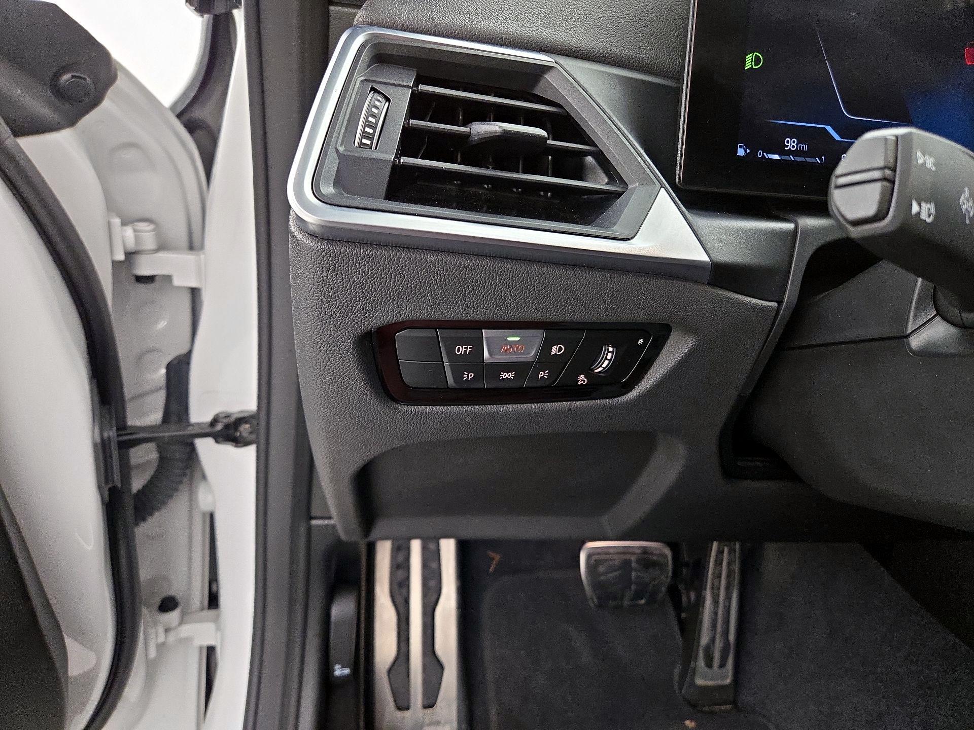 Thumbnail: 2024 BMW 2 Series - 13