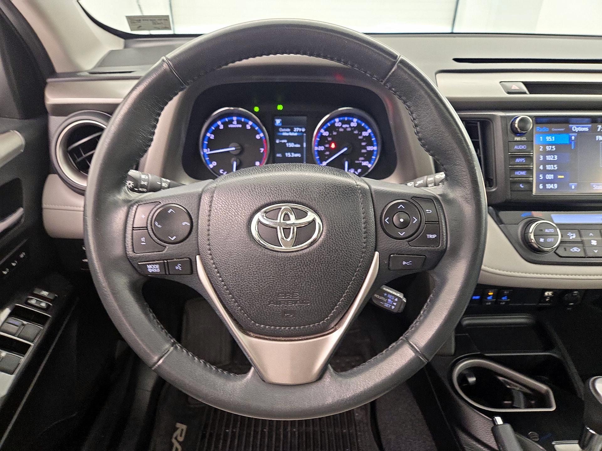 Thumbnail: 2017 Toyota RAV4 - 10