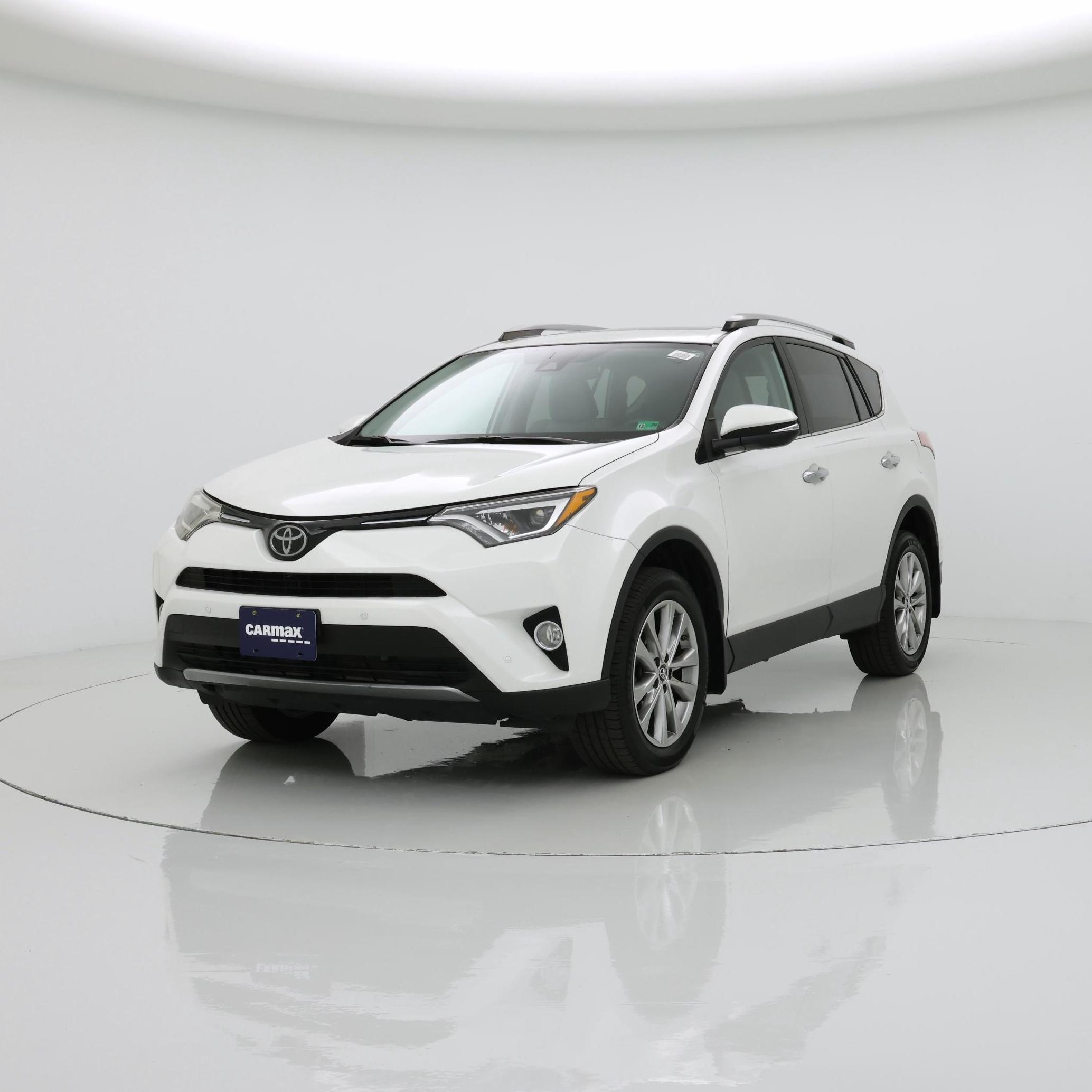 Thumbnail: 2017 Toyota RAV4 - 4