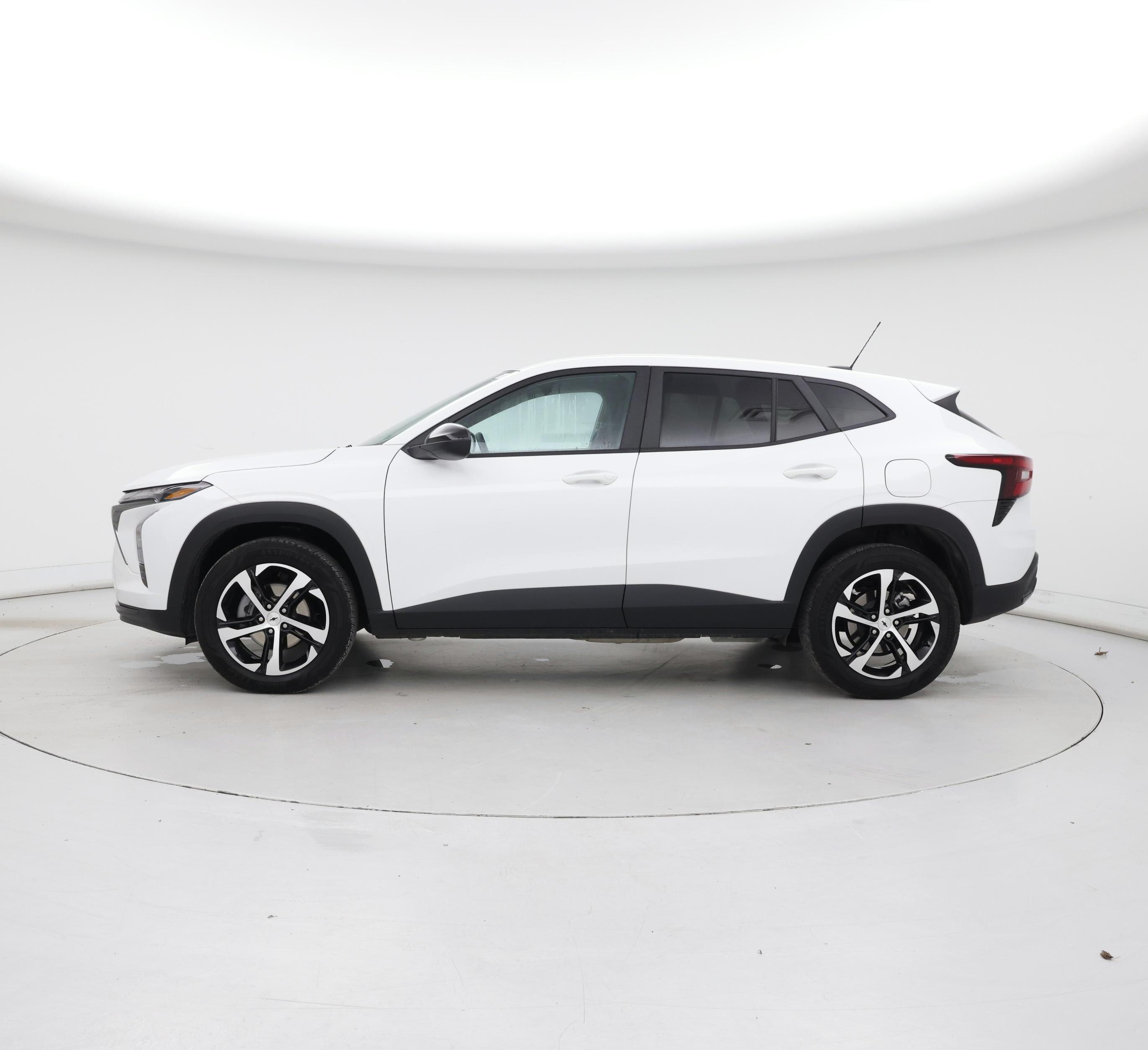 Thumbnail: 2025 Chevrolet Trax - 3