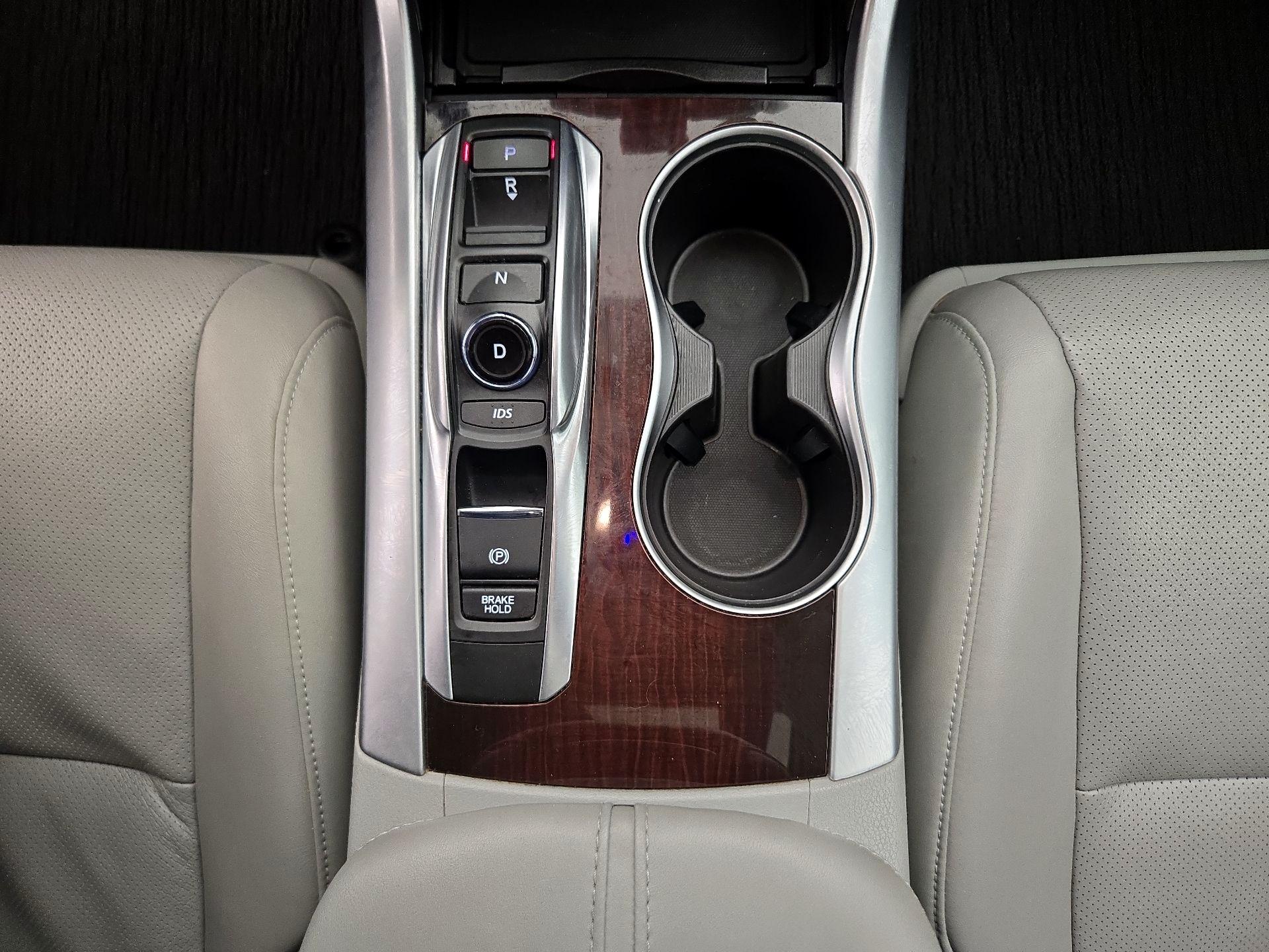 Thumbnail: 2015 Acura TLX - 18