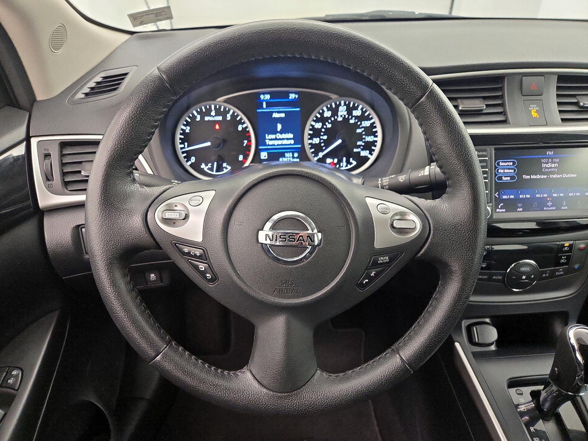 Thumbnail: 2019 Nissan Sentra - 10