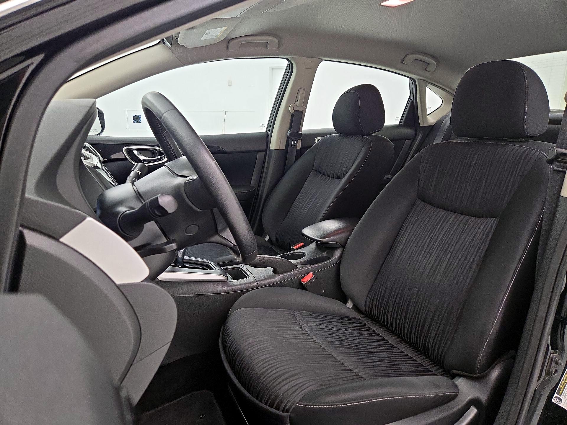 Thumbnail: 2019 Nissan Sentra - 11